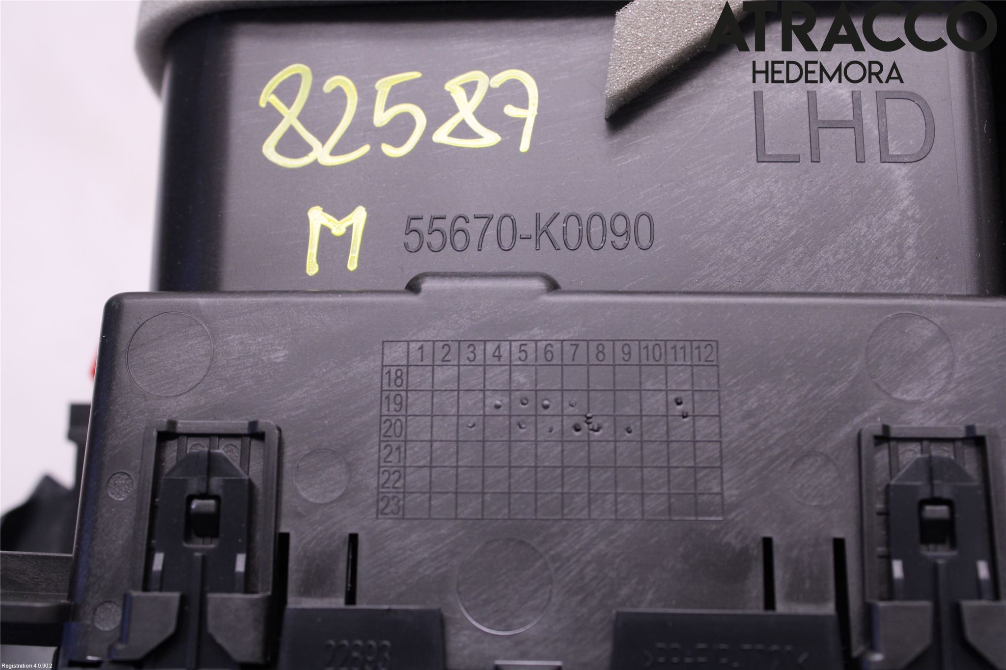 Toyota YARIS XP21 20- Dashbord Kanal - Dyse