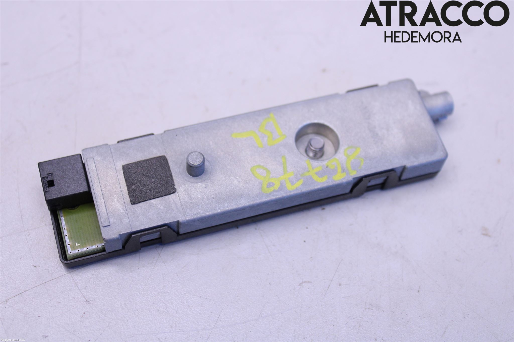 Mercedes-Benz MB E-KLASS (W212) 09-16 Stereo Antenneforsterker