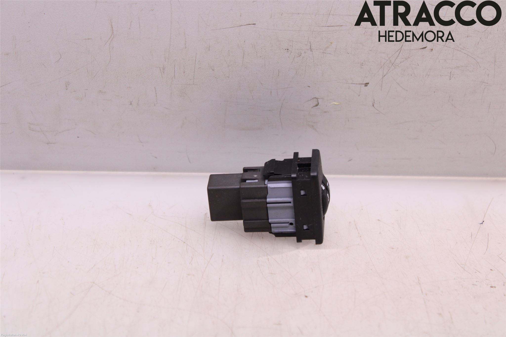 Toyota AVENSIS 09-15 Frontlykt Lysspredderreg