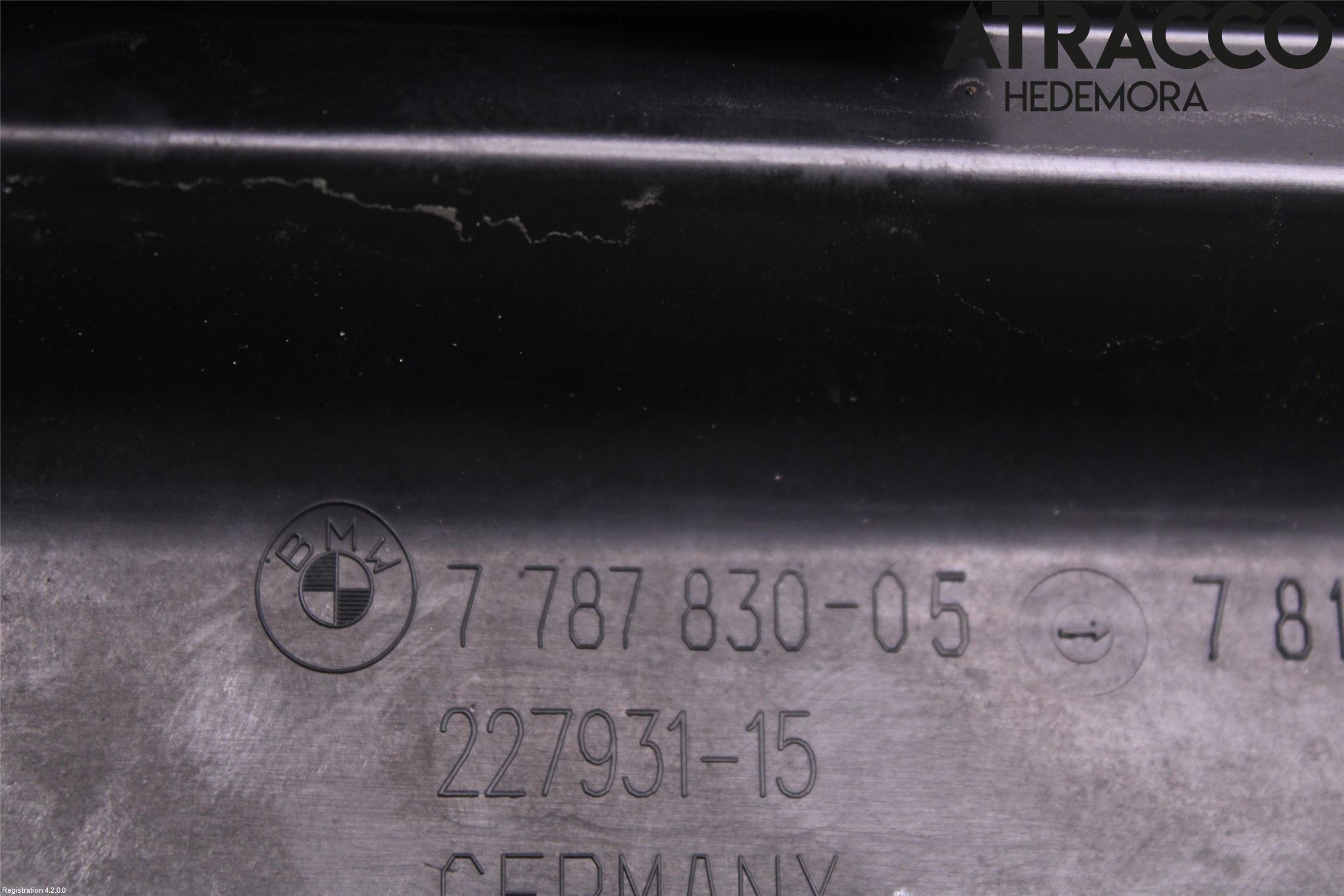 BMW 5 E60/61 Sed/Tou 02-10 Radiator Feste - Ramme - Bjelk