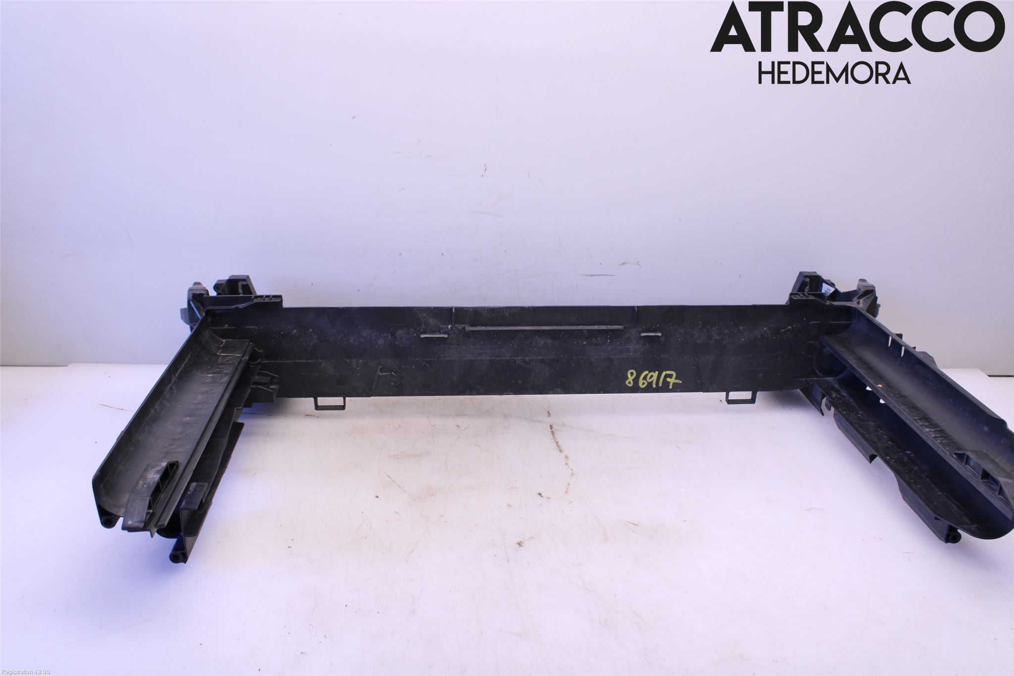 BMW 5 E60/61 Sed/Tou 02-10 Radiator Feste - Ramme - Bjelk