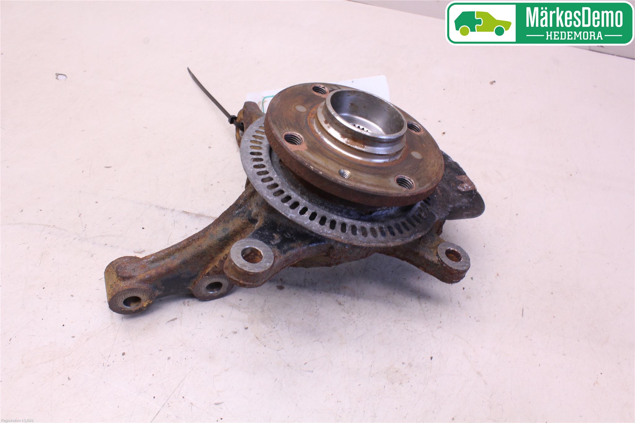 Suzuki SWIFT 11-16 Spindel Vf