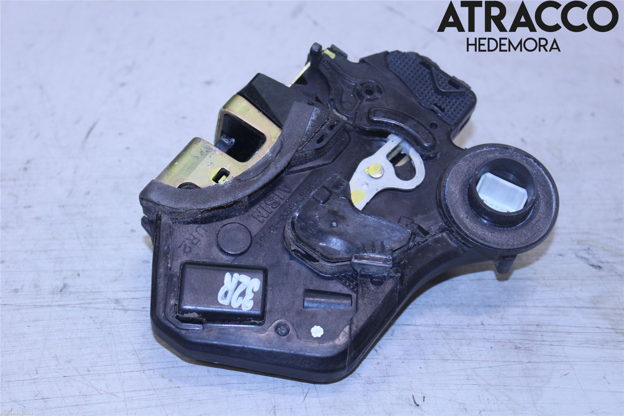 Toyota AVENSIS 03-06 Dørlås - Låsekasse