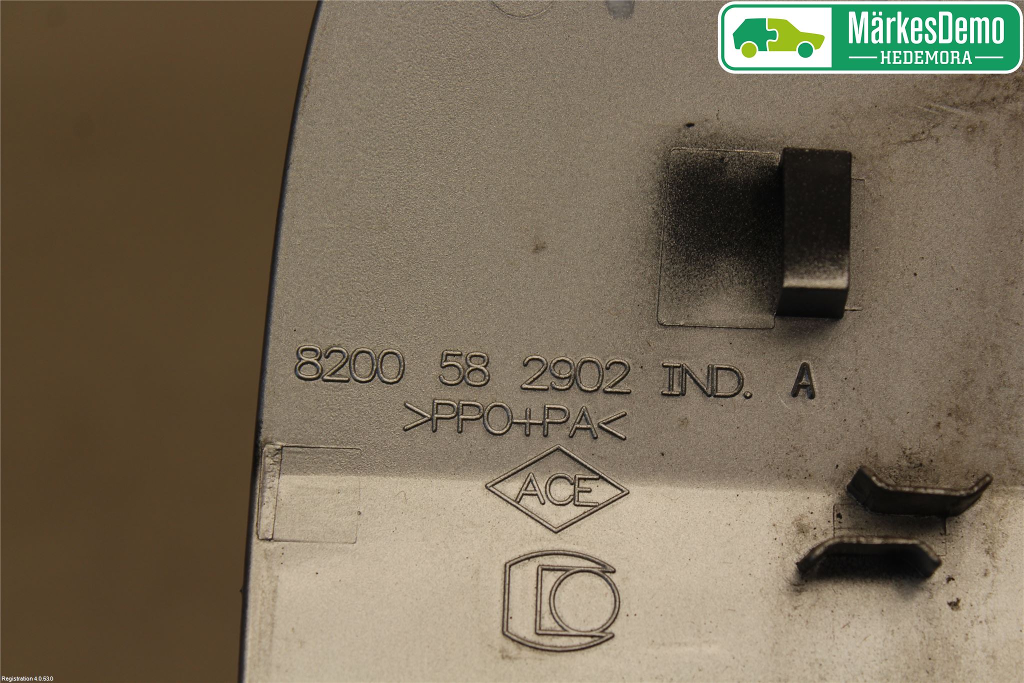 Renault CLIO III  06-09 Drivstoff Tankluke