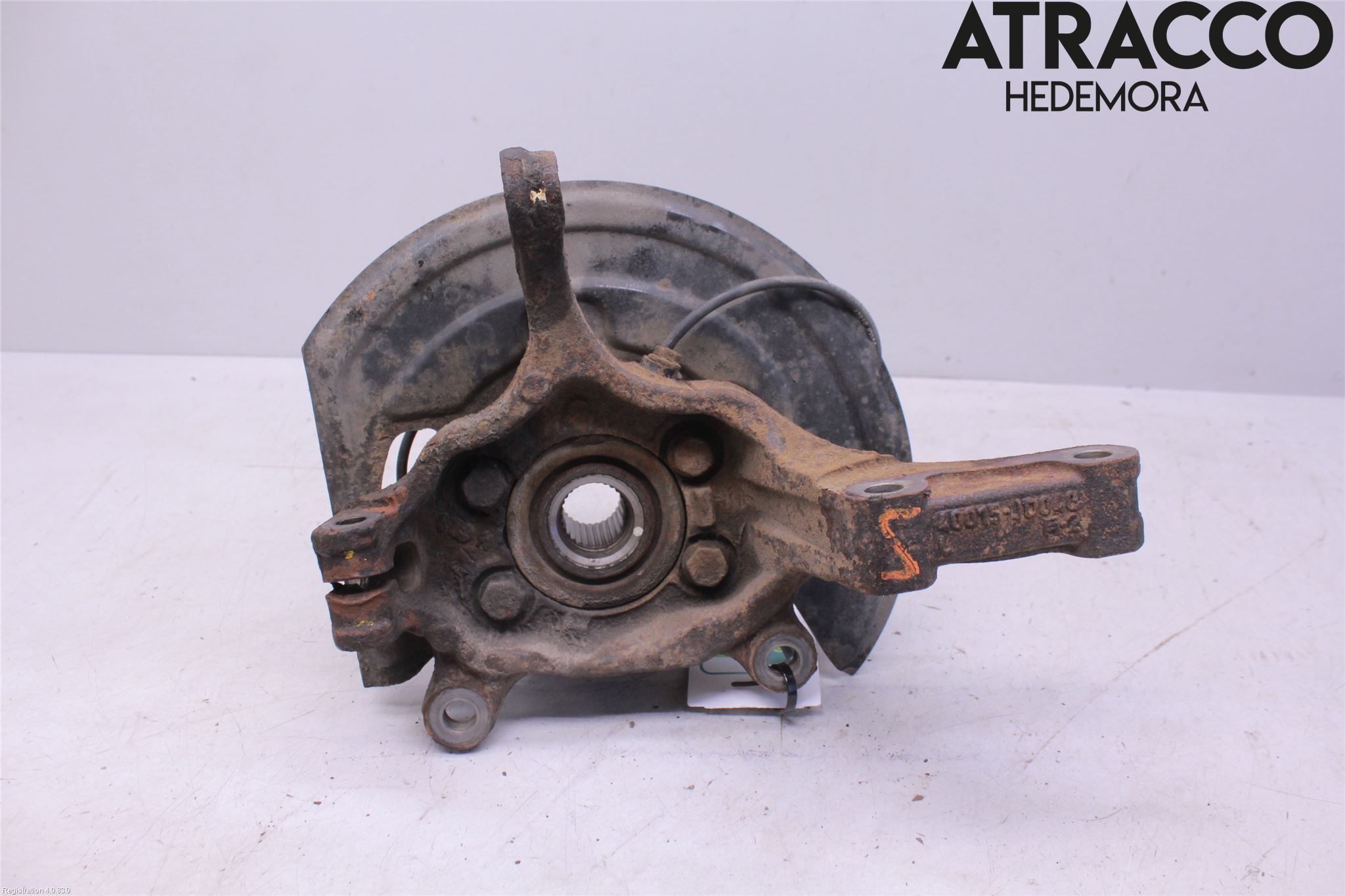 Nissan QASHQAI+2  10-14 Spindel Vf