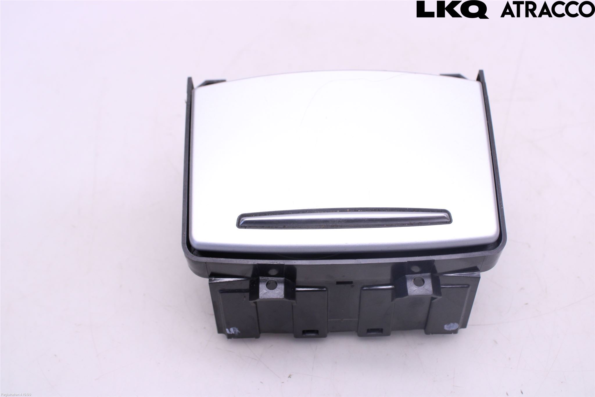 Audi A6/S6     05-11 Innr Koppholder