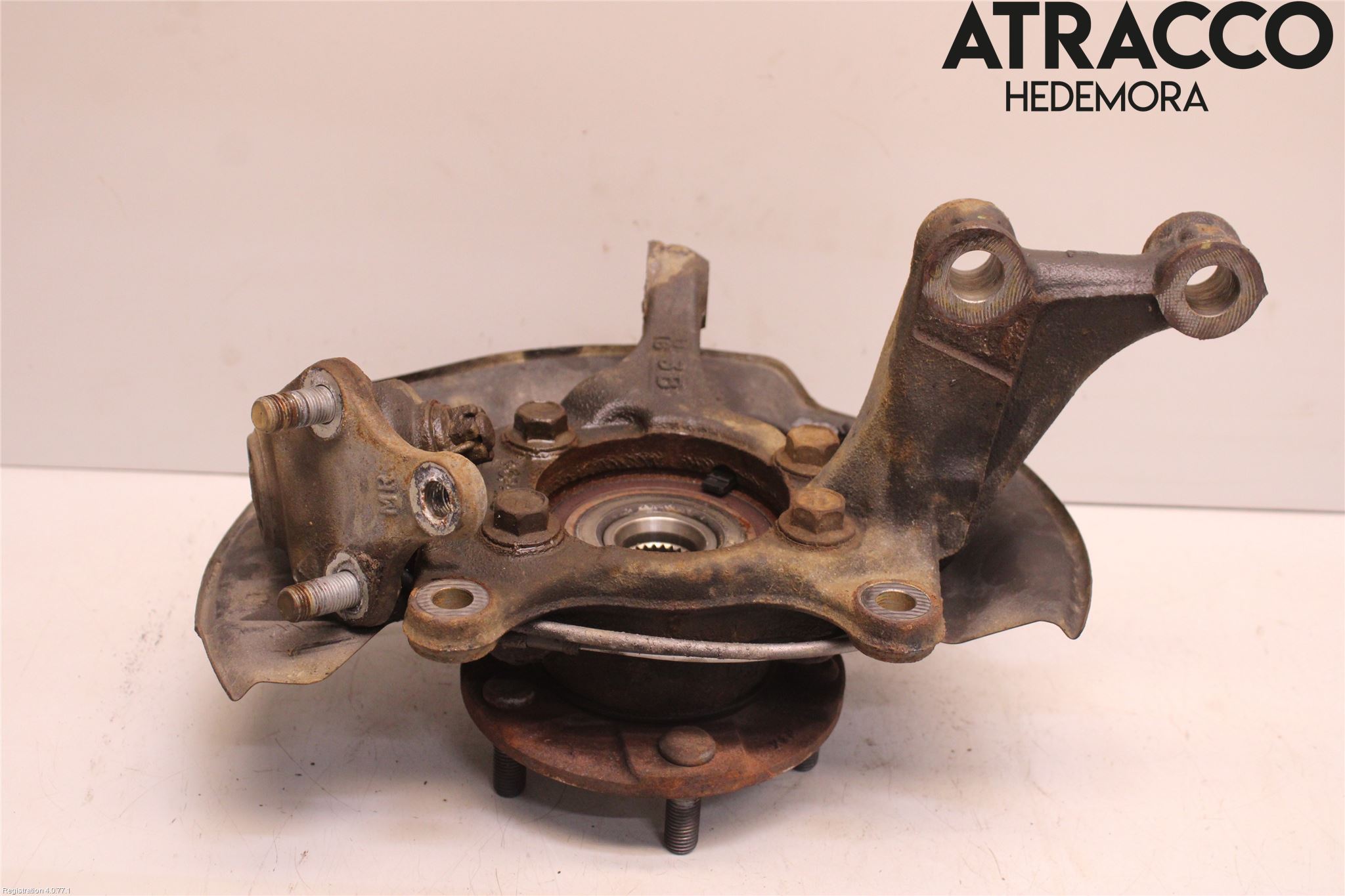 Toyota AVENSIS 16-18 Spindel Vf