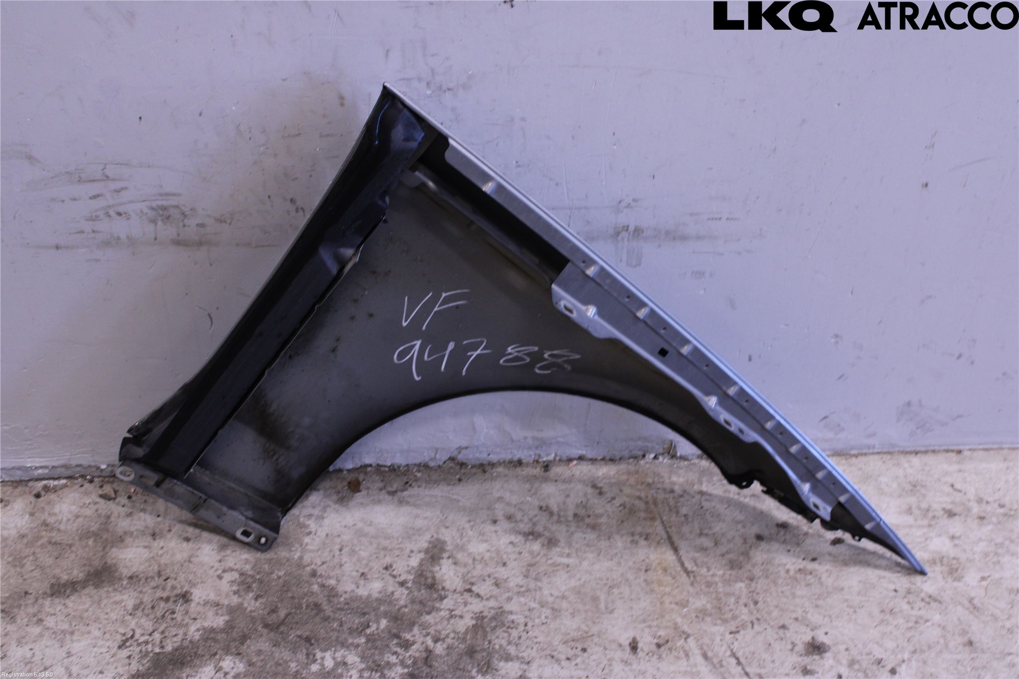 Mercedes-Benz MB CLS (C218/X218) 11-17 Skjerm Foran Venstre