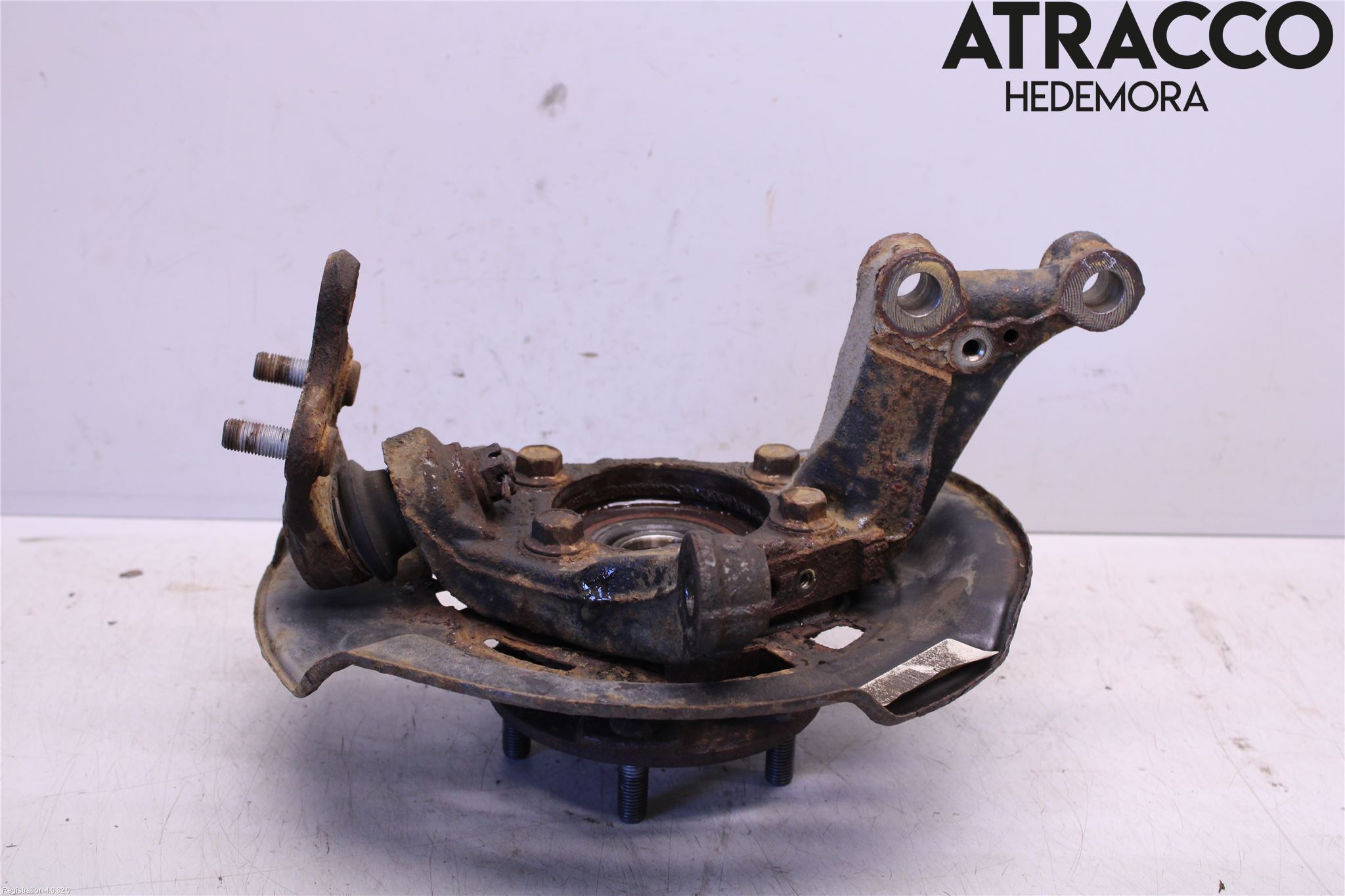 Toyota AVENSIS 09-15 Spindel Hf