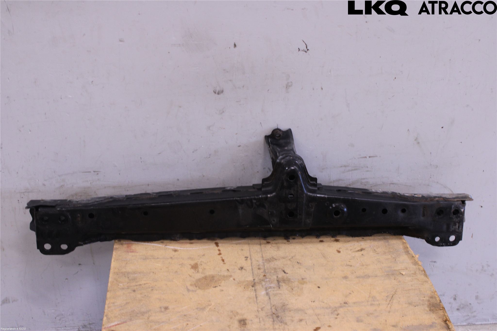 Toyota RAV4 13-18 Frontplate Nedre