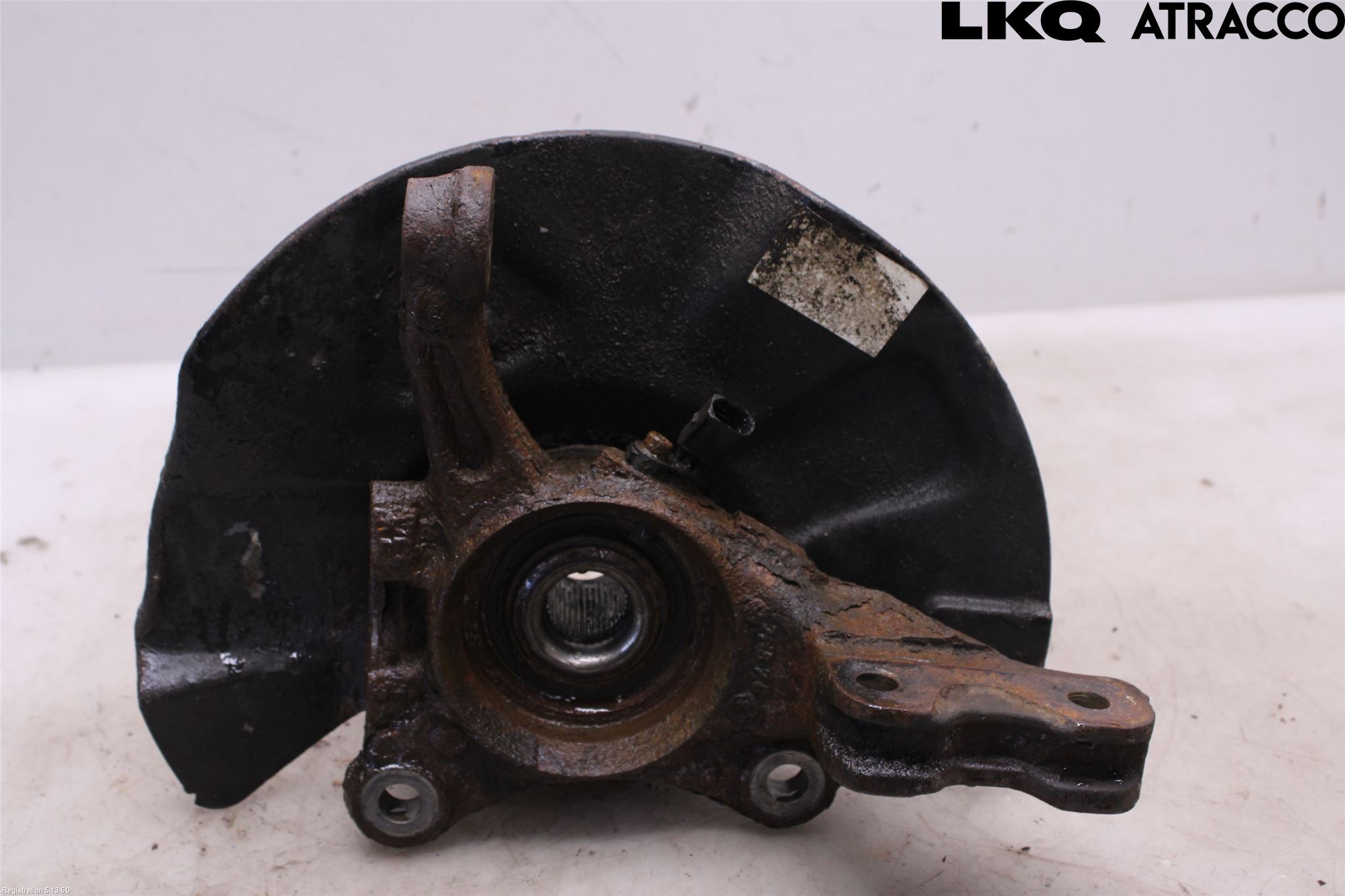 Volkswagen VW TRANSP/CARAVELLE (T6) 16-22 Spindel Vf