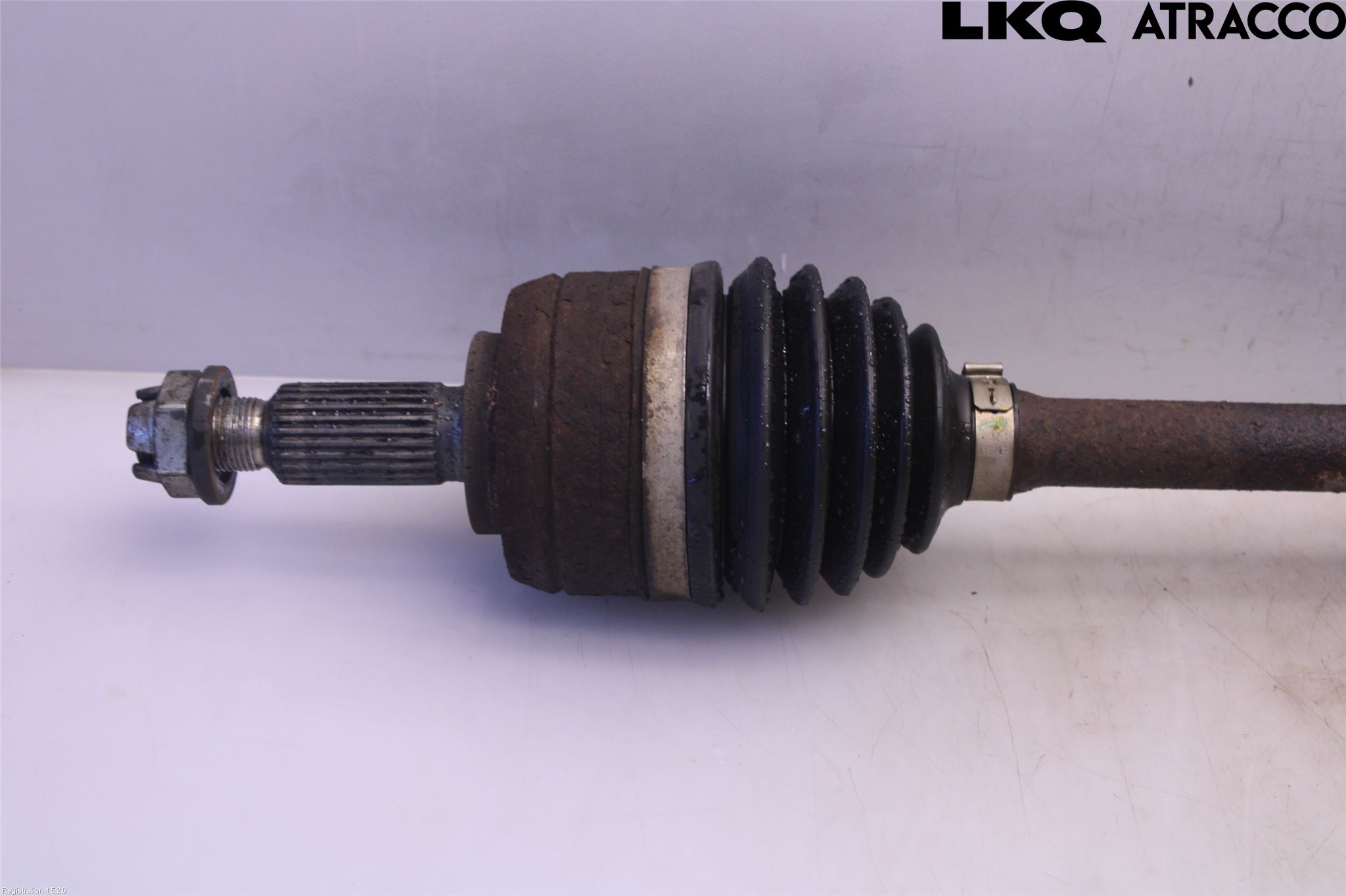 Dacia DUSTER 18-24 Drivaksel Foran Kompl Høyre
