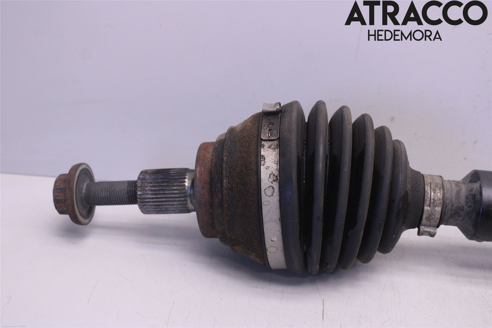 Audi A3/S3 8V 13-20 Drivaksel Foran Kompl Høyre