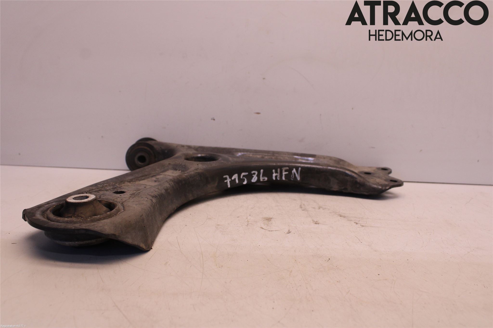 Volkswagen VW POLO 10-17 Bærearm Foran Høyre Nedre