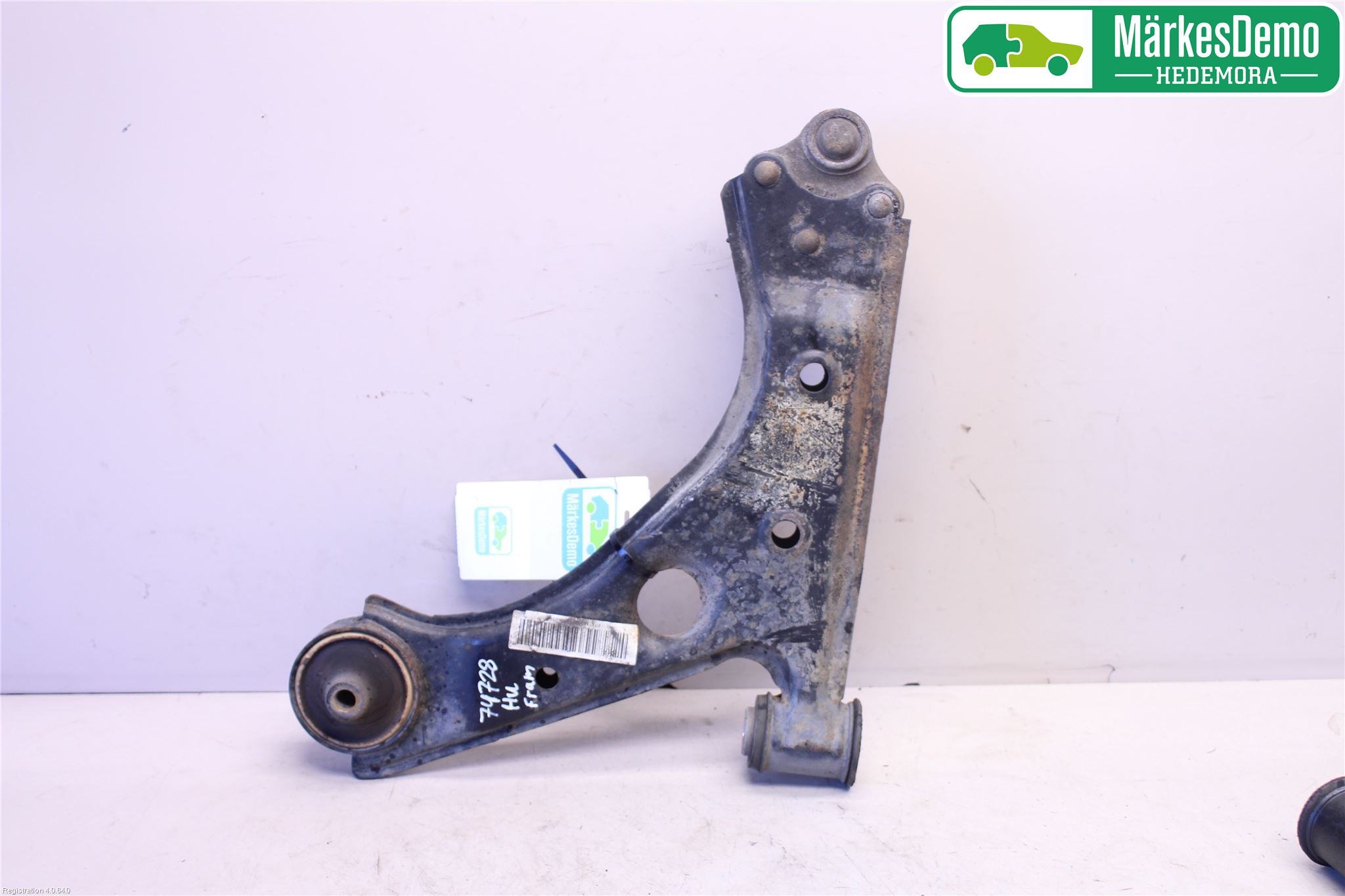 Opel CORSA D 07-14 Bærearm Foran Høyre Nedre