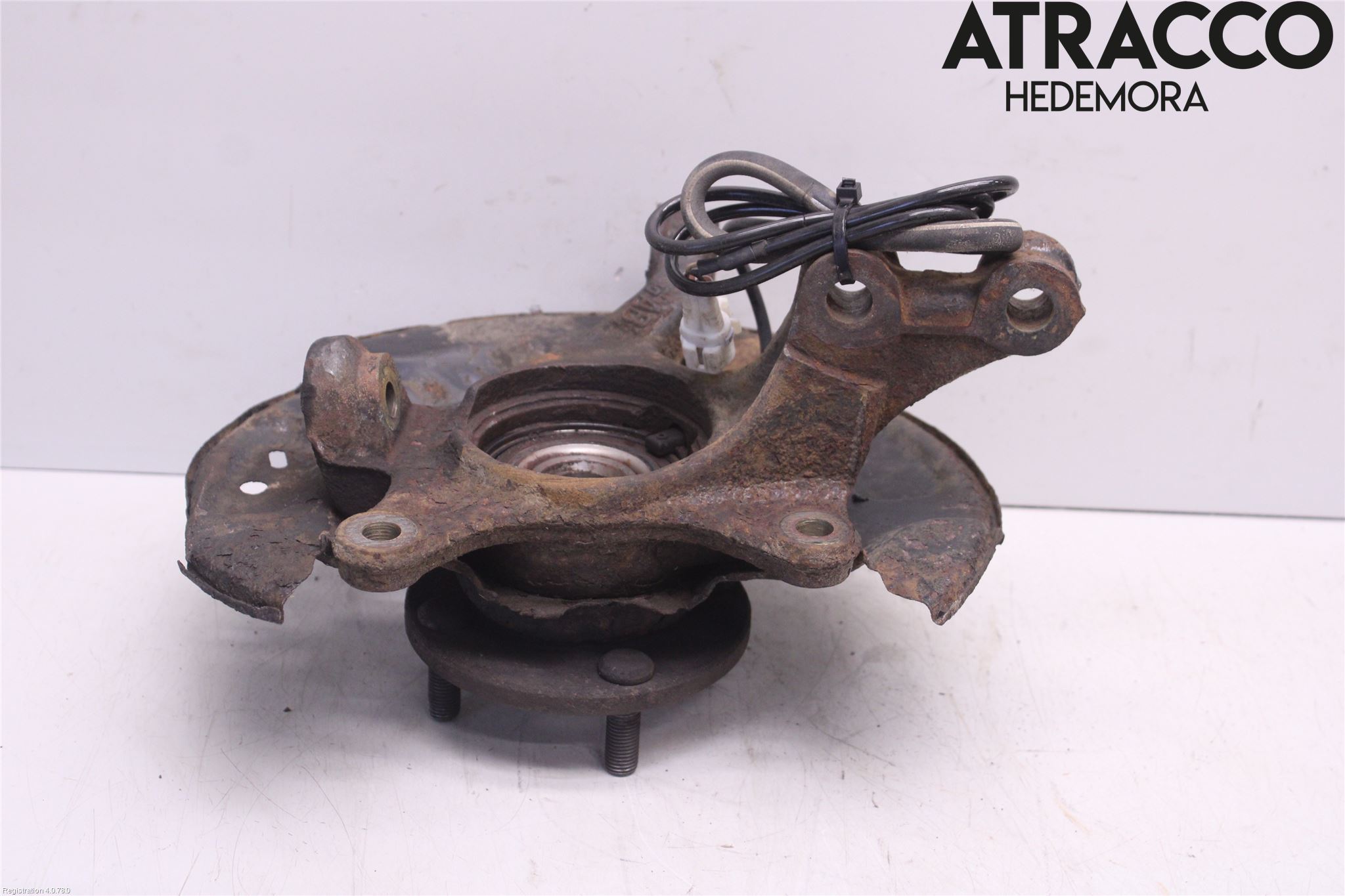 Toyota YARIS XP90 06-11 Spindel Vf