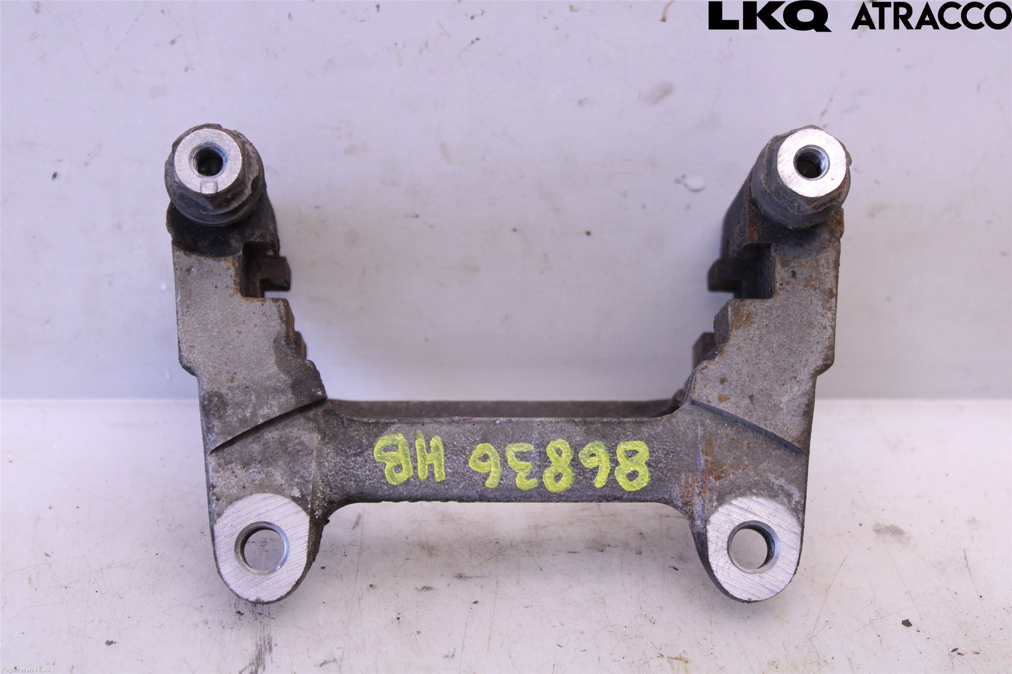 Audi A6 F2/C8 19- Bremsecaliper Feste Holder