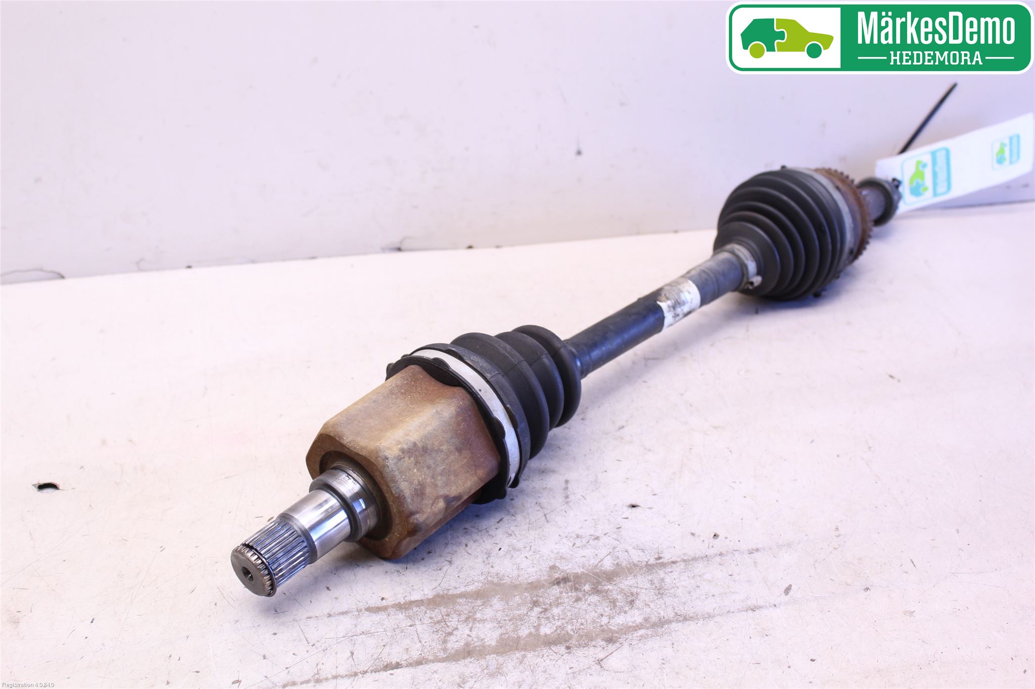 Kia CEED 06-12 Drivaksel Foran Kompl Venstre