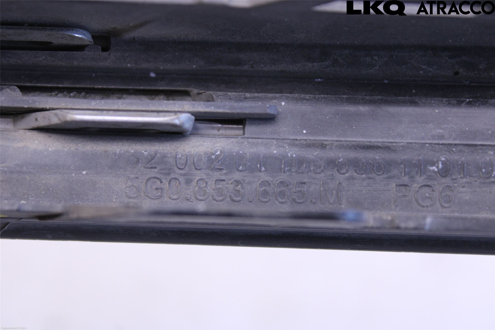 Volkswagen VW GOLF / E-GOLF VII 13-20 Frontlykt Ramme V Lyktering