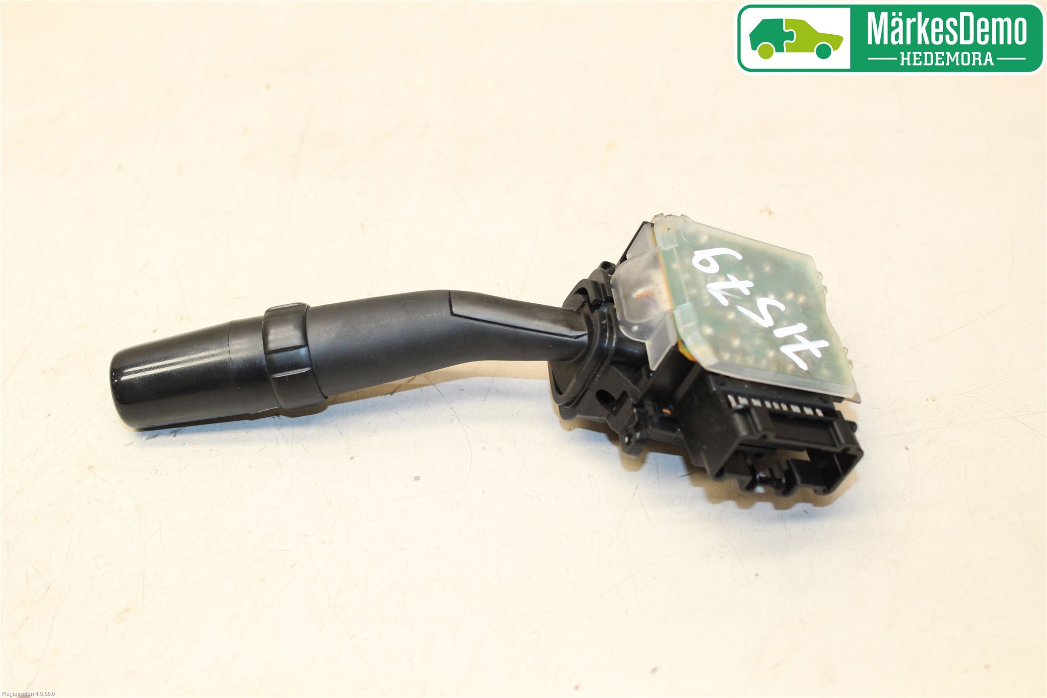 Toyota HI-ACE 06-12 Bryter Ratt Visker - Spyler