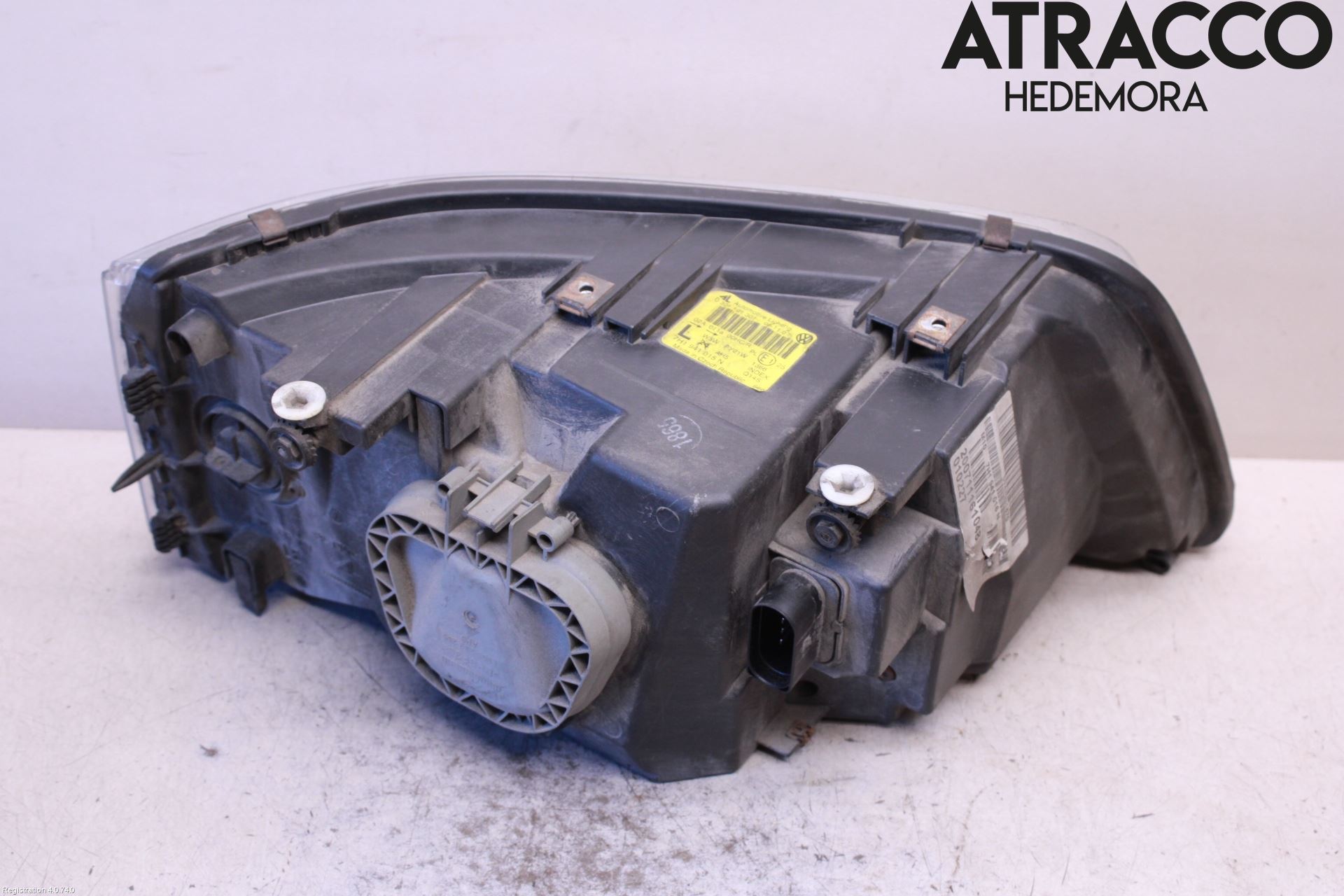 Volkswagen VW TRANSP/CARAVELLE (T5) 04-15 Frontlykt Venstre
