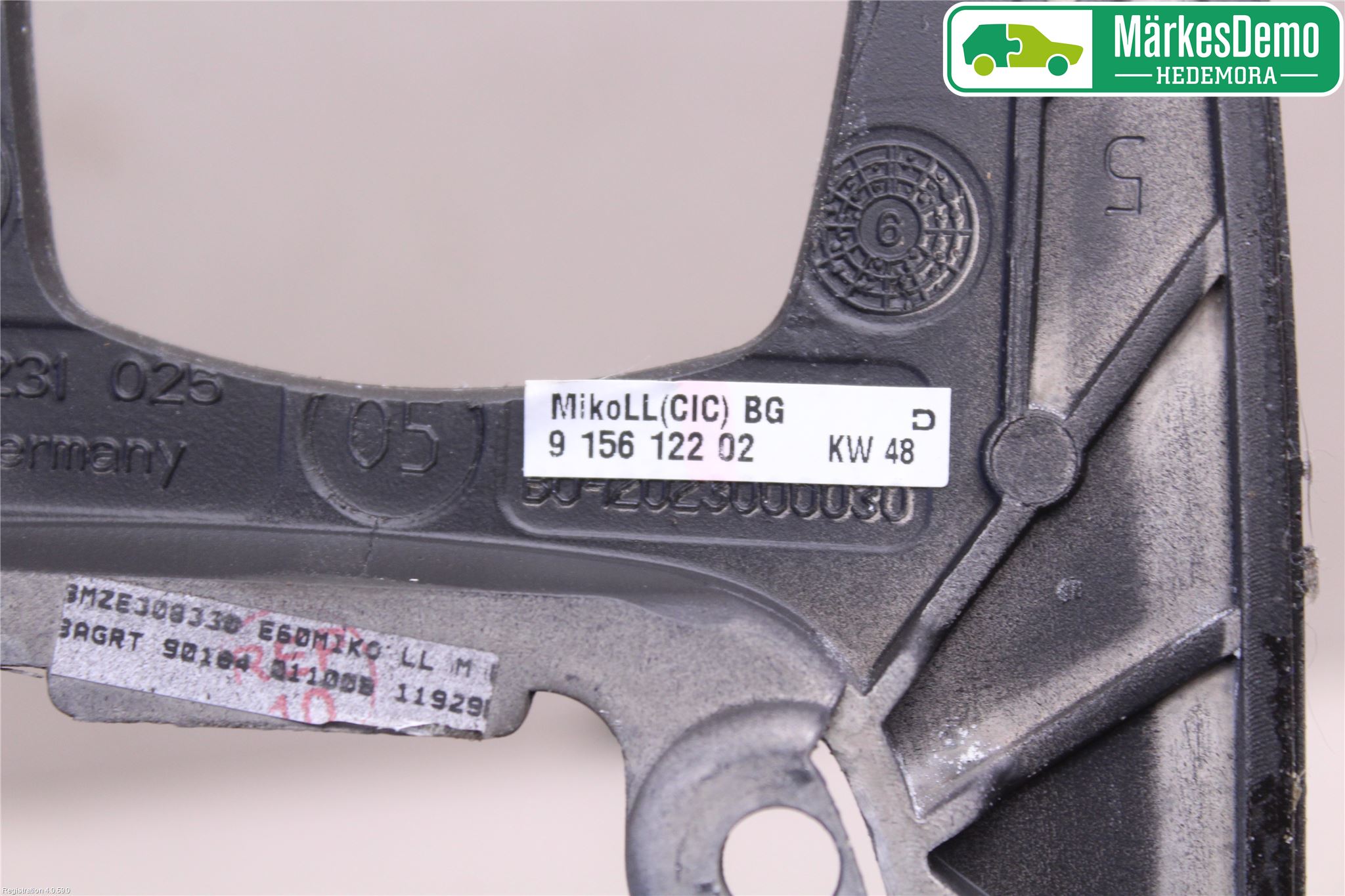 BMW 5 E60/61 Sed/Tou 02-10 Instrumentkonsoll Midt