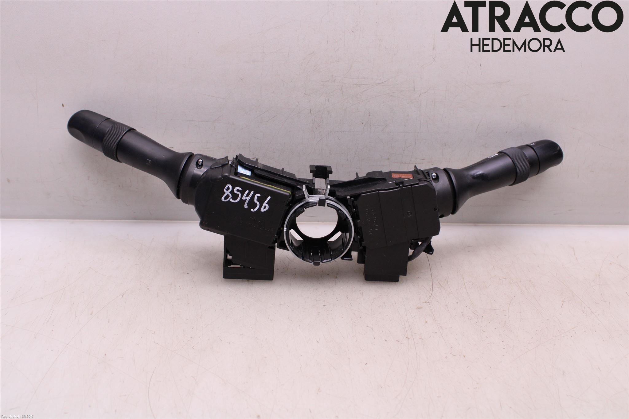 Toyota AVENSIS 09-15 Bryter Ratt Kombi H Og V