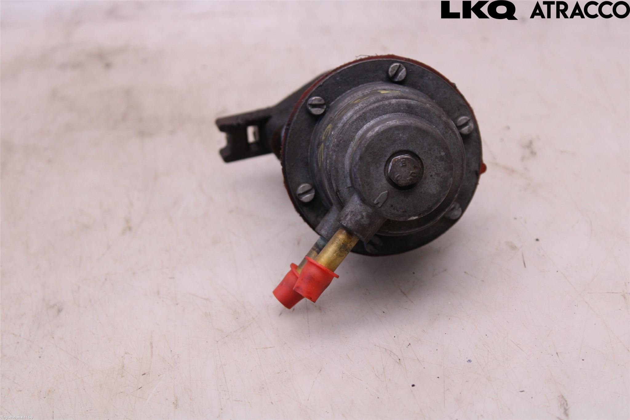 Mercedes-Benz MB 200-300  (W123) 76-86 Drivstoffpumpe Mekanisk