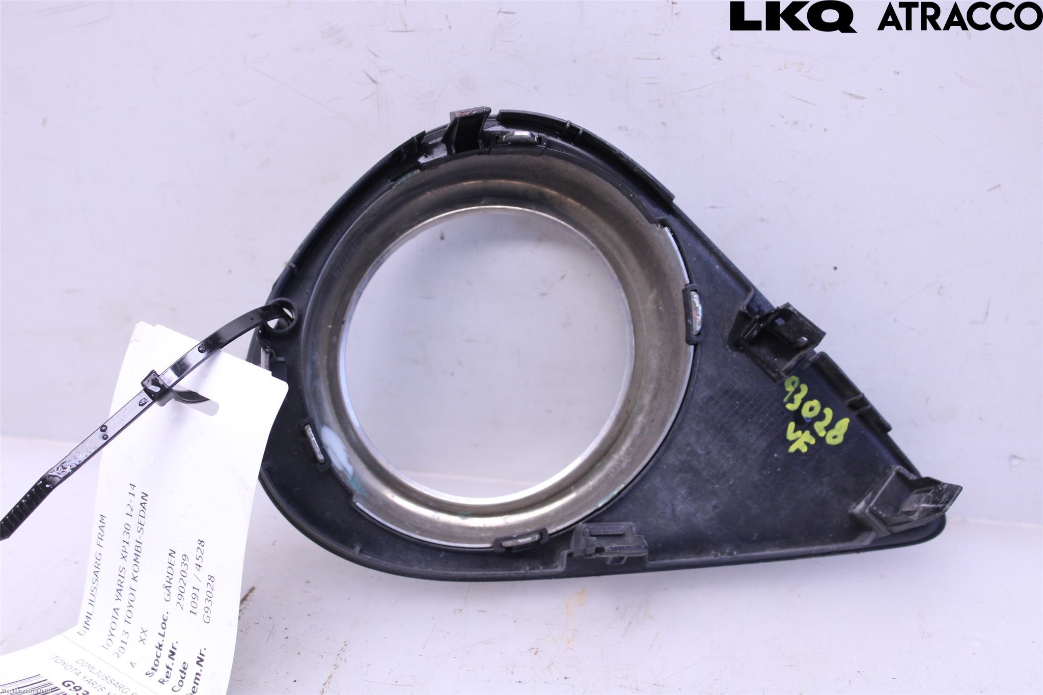 Toyota YARIS XP130 12-14 Frontlykt Kurve-Tåkelys Ramme