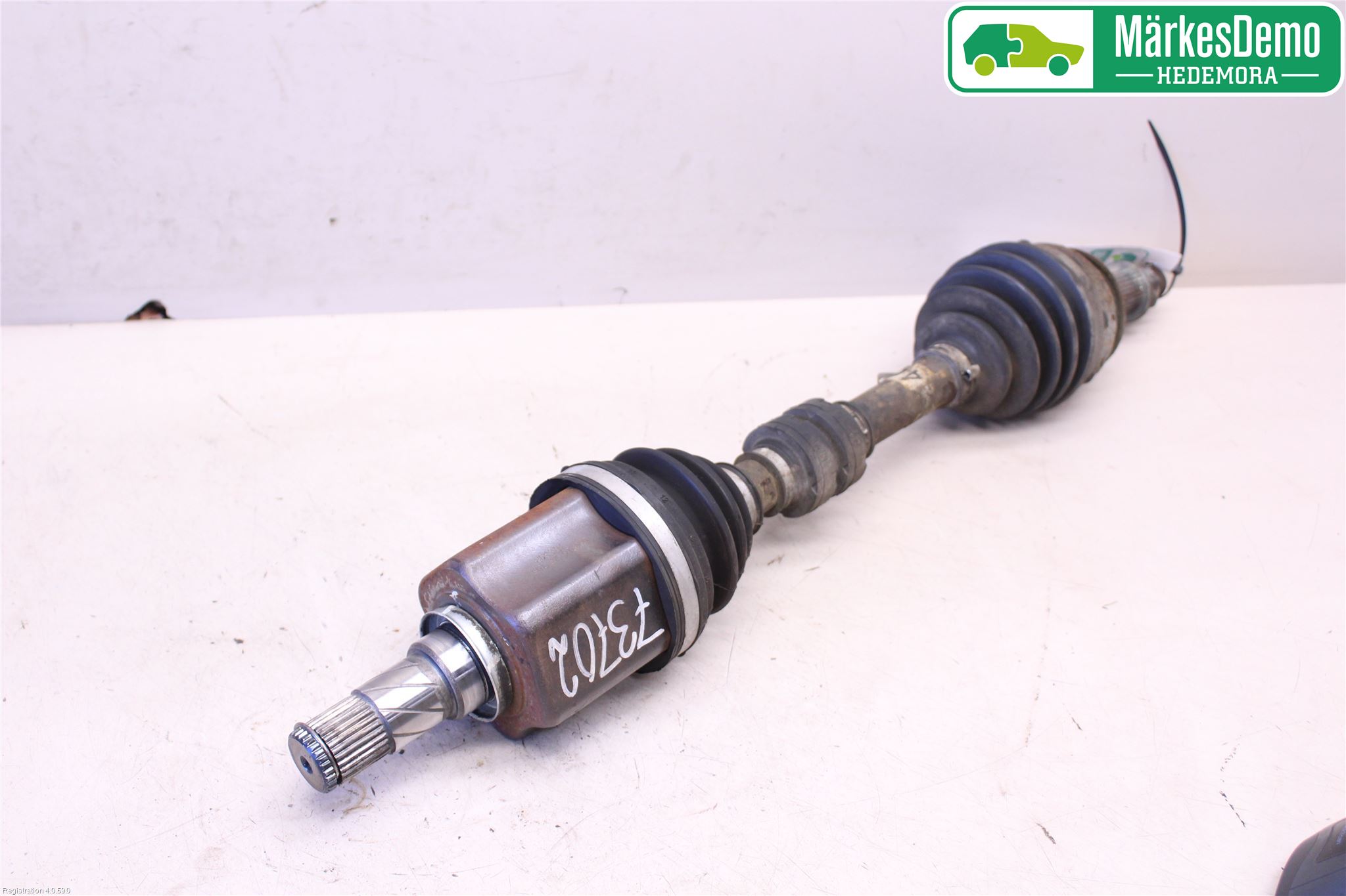 Nissan QASHQAI 14-17 Drivaksel Foran Kompl Venstre