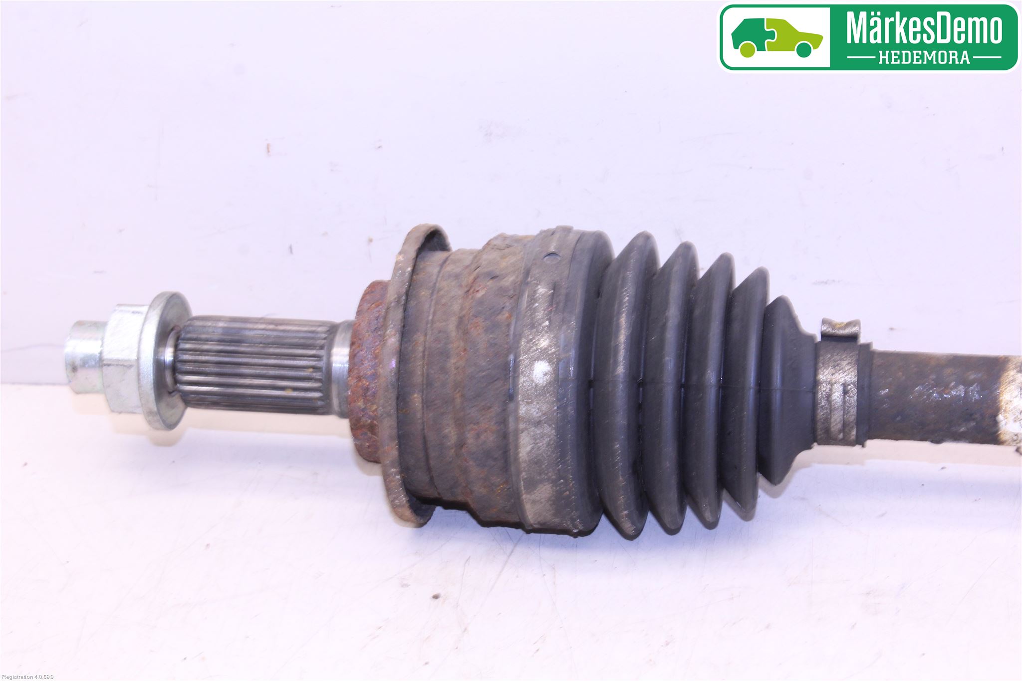 Suzuki SWIFT 05-10 Drivaksel Foran Kompl Venstre