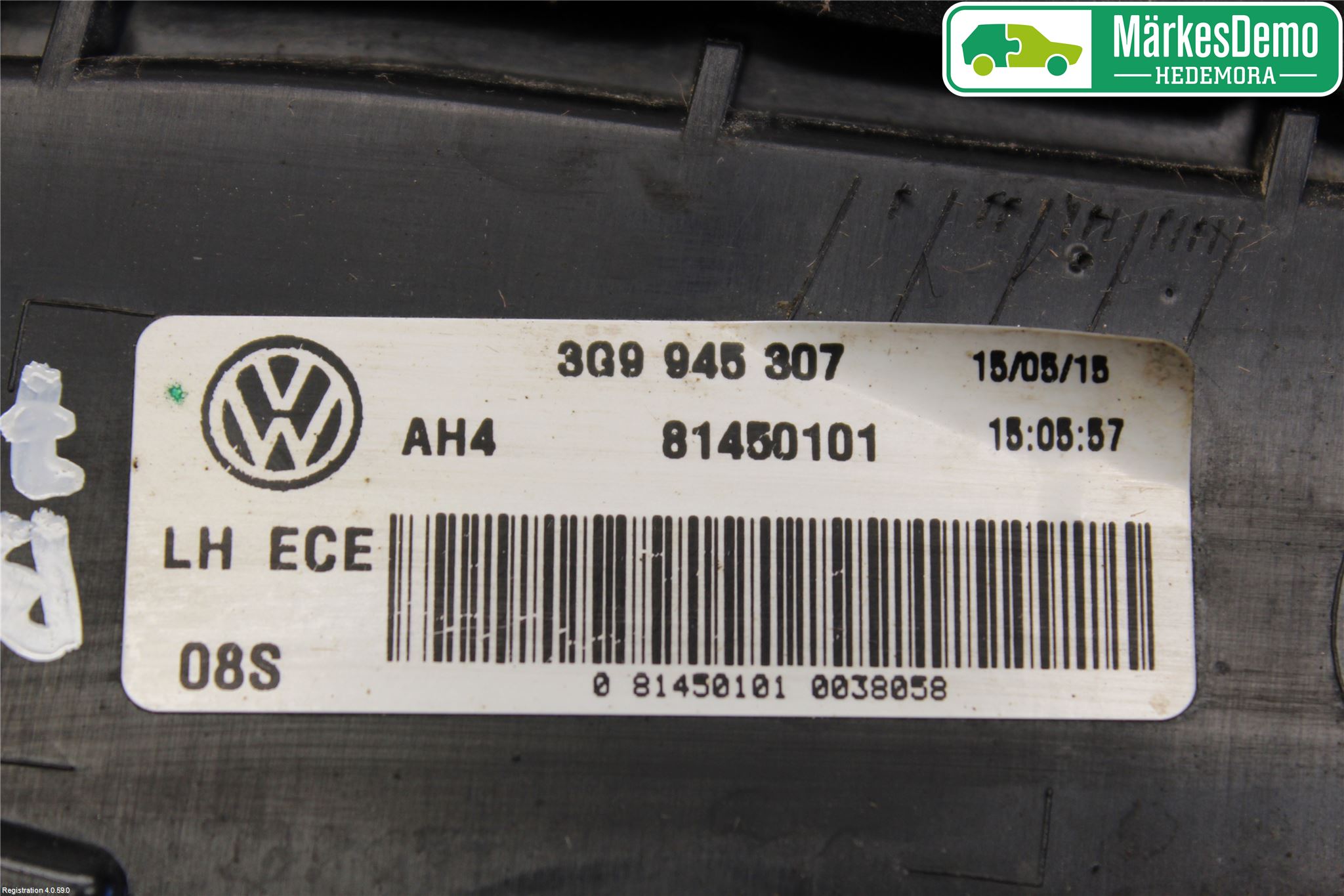 Volkswagen VW PASSAT 15-19 Baklykt Venstre  På Luke(Indre
