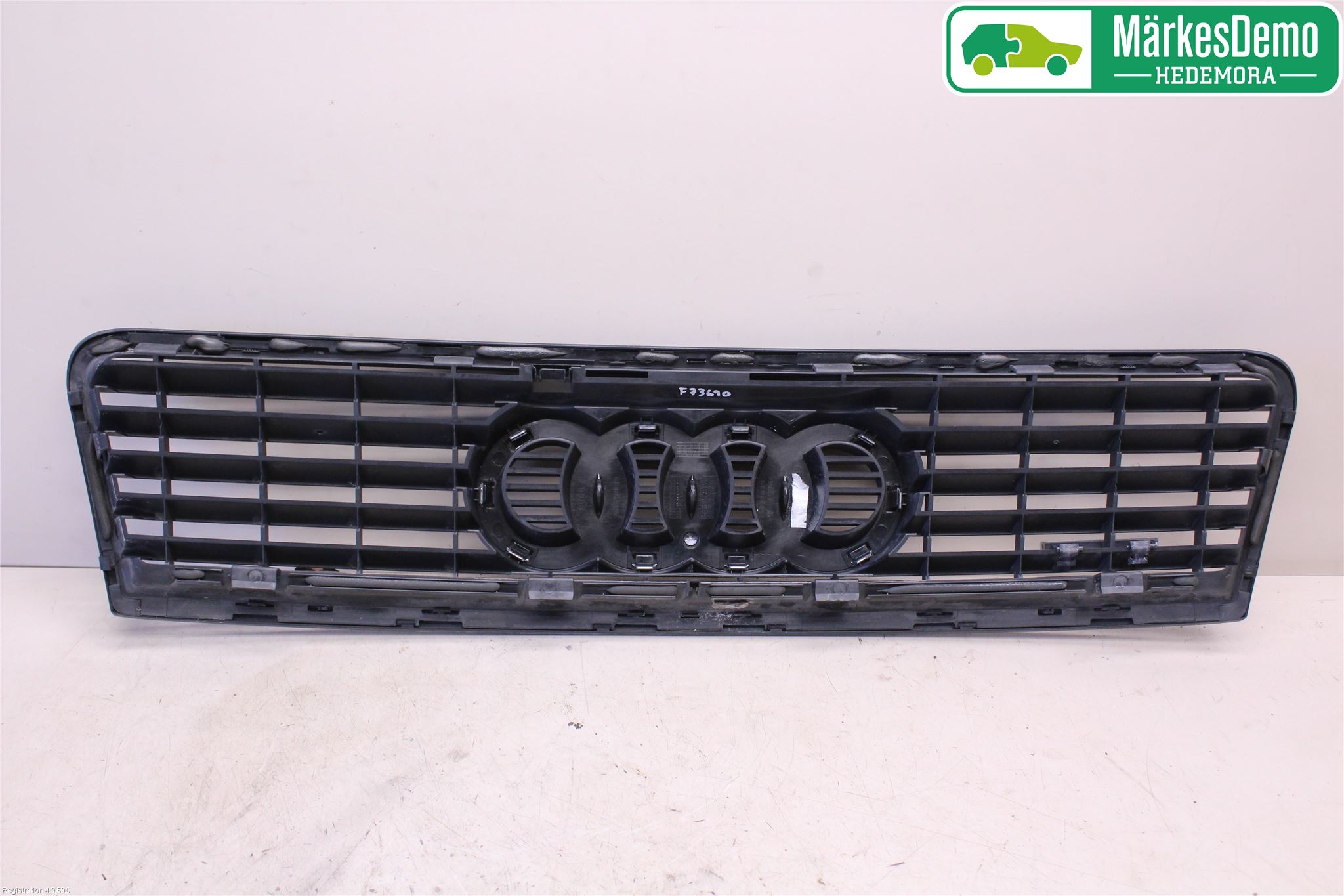 Audi A6/S6     97-05 Grill Komplett