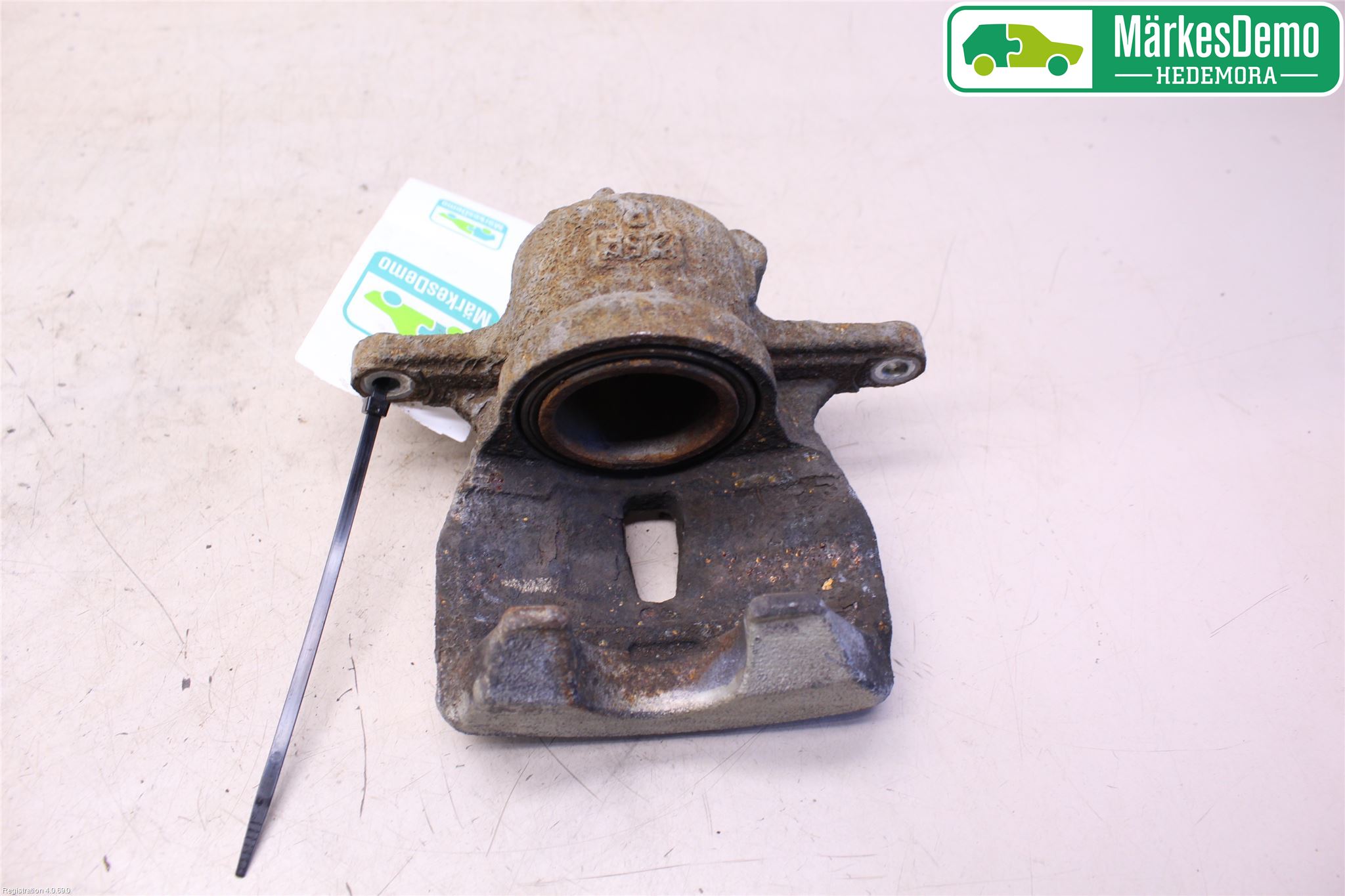 Toyota YARIS XP130 12-14 Bremsecaliper Foran Høyre
