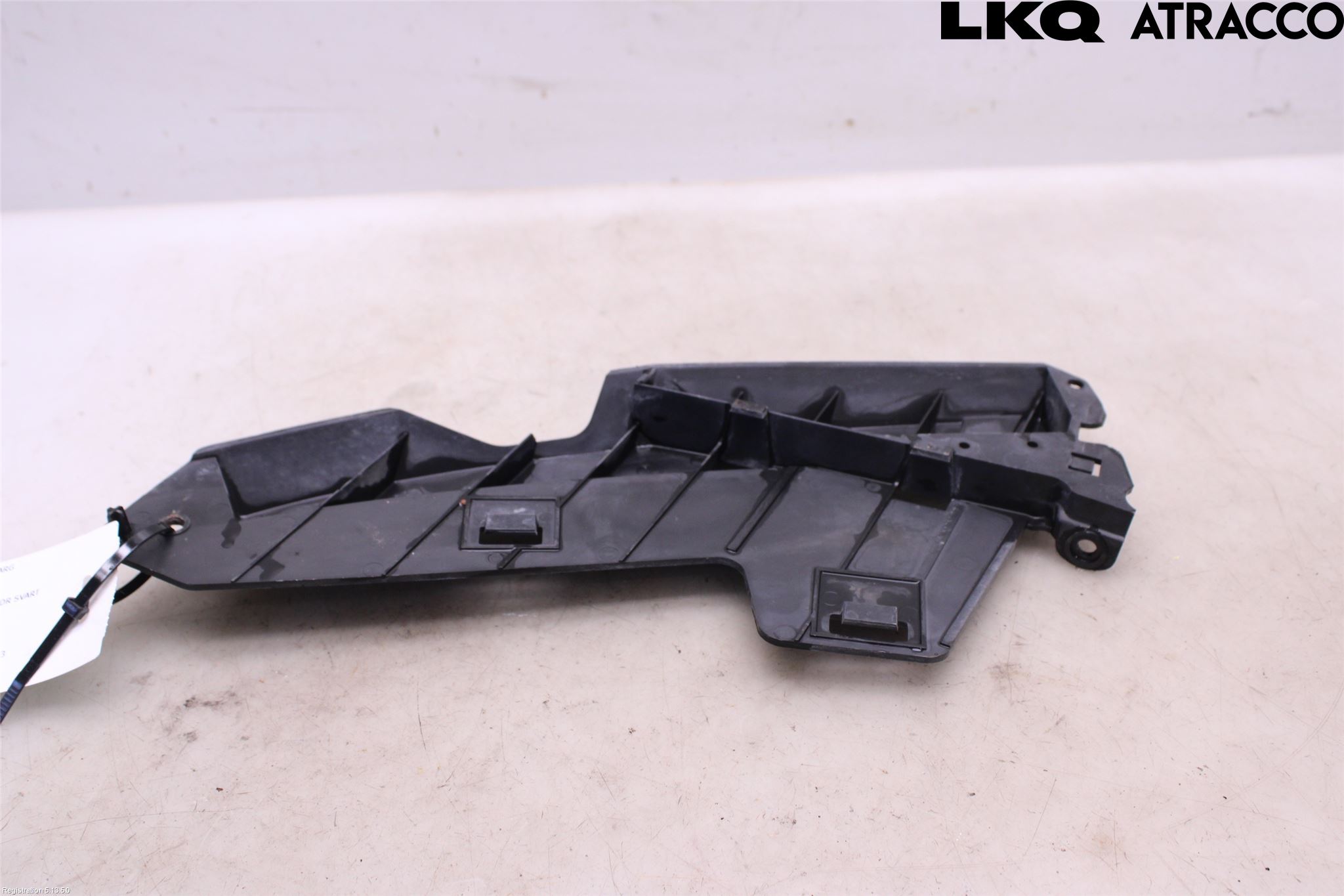 Volvo V70 08-13 Frontlykt Holder-Feste