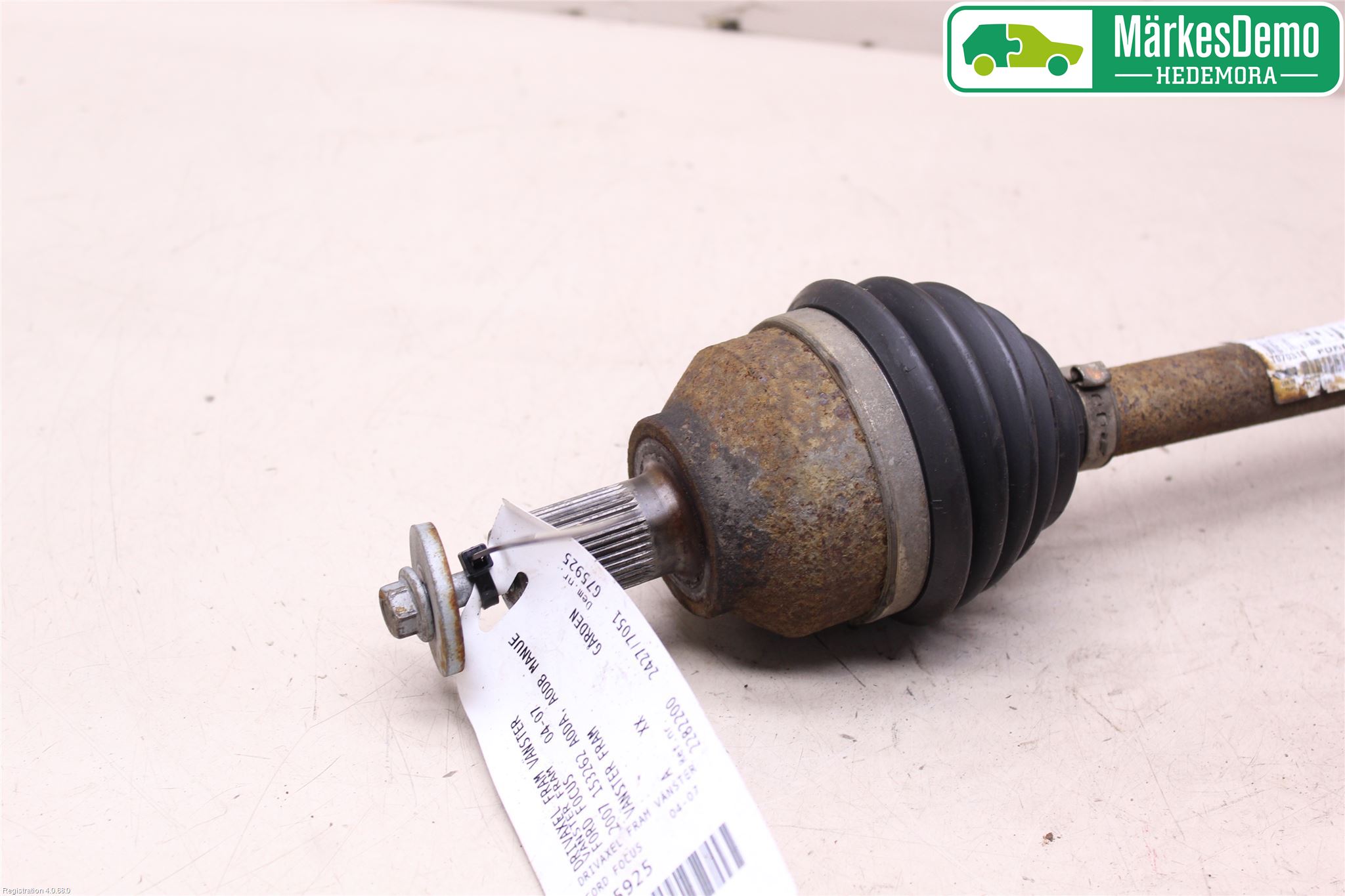 Ford FOCUS     04-07 Drivaksel Foran Kompl Venstre
