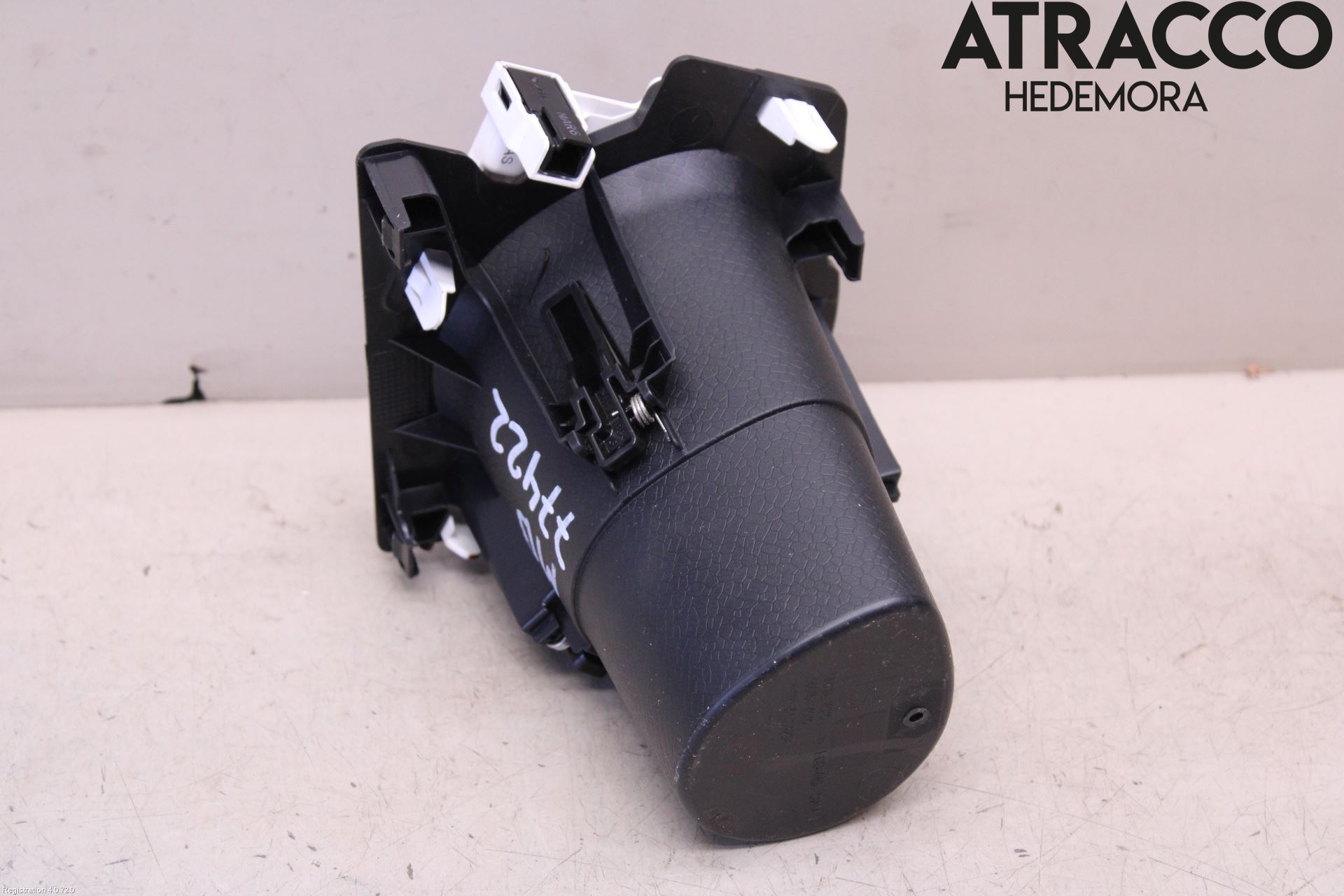 Toyota C-HR 16-23 Innr Koppholder