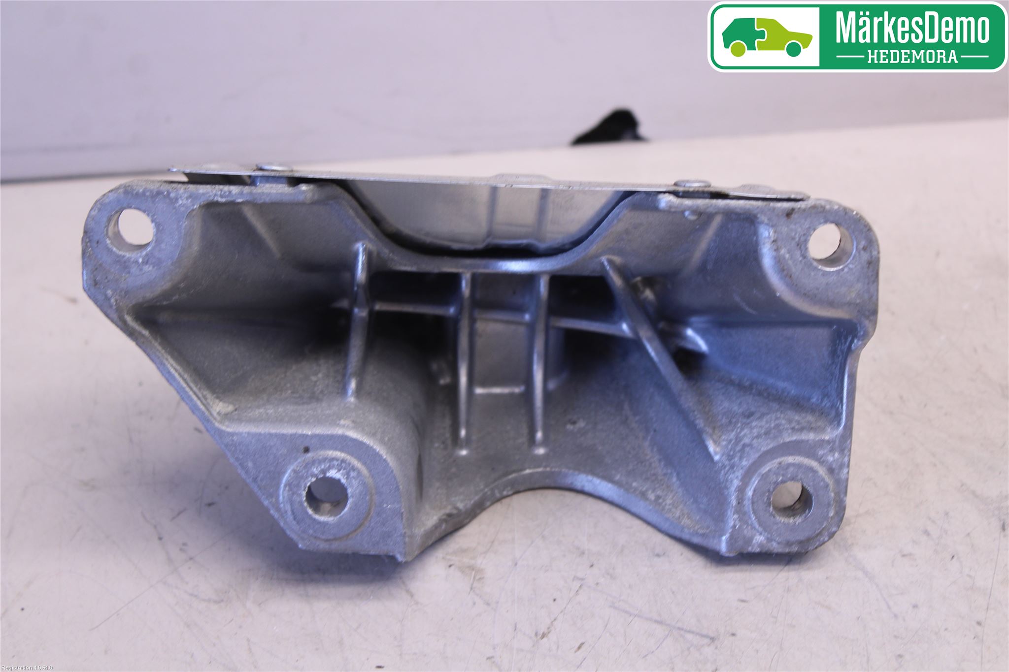 BMW 5 F10/F11/F18 09-17 Motor Feste Stål-Alu