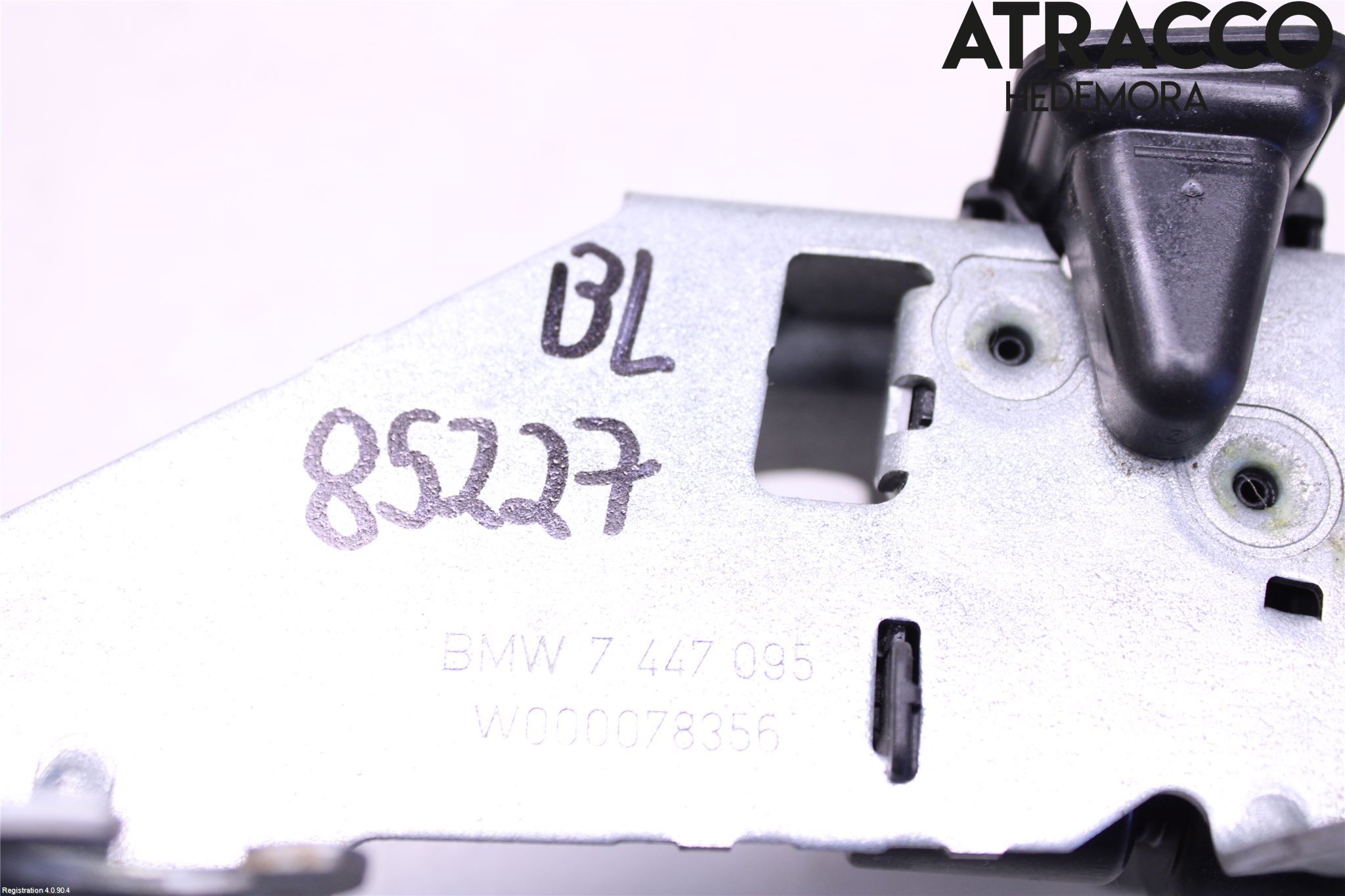 BMW 5 G30/G31/F90 17-23 Bakluke-Lokk Låsekasse
