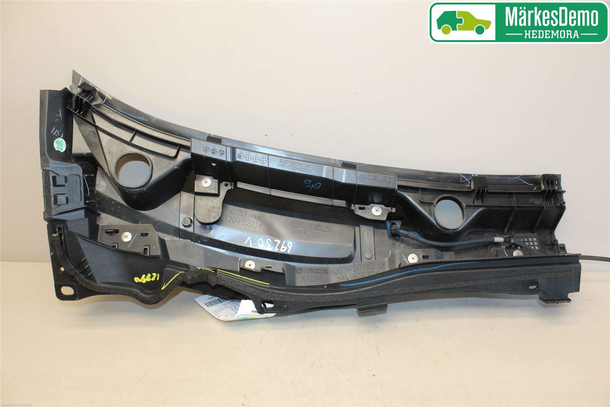 Mazda 3 III 14-19 Visker Deksel-Grill-Under Frr