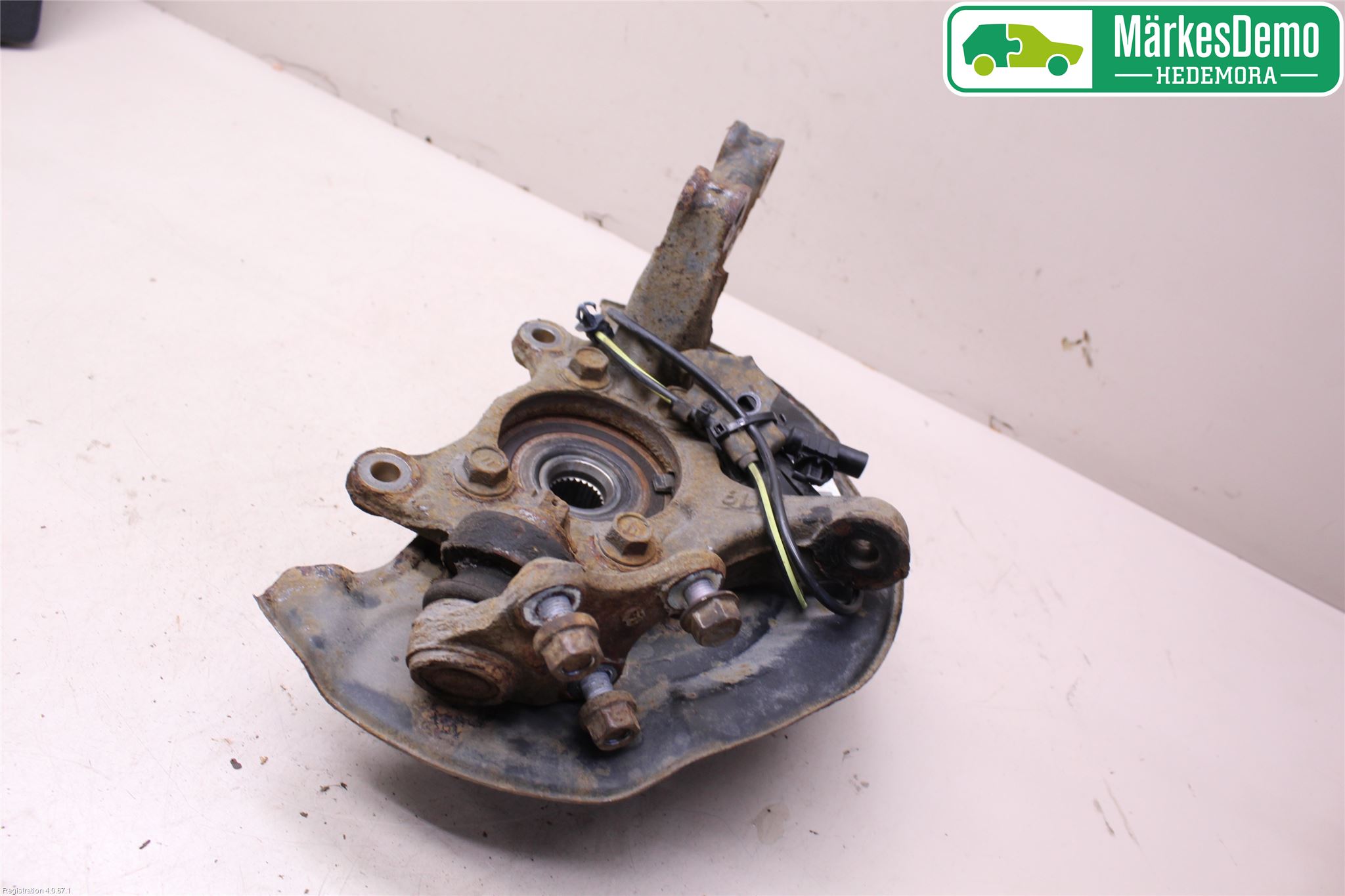 Toyota AURIS 13-19 Spindel Hf
