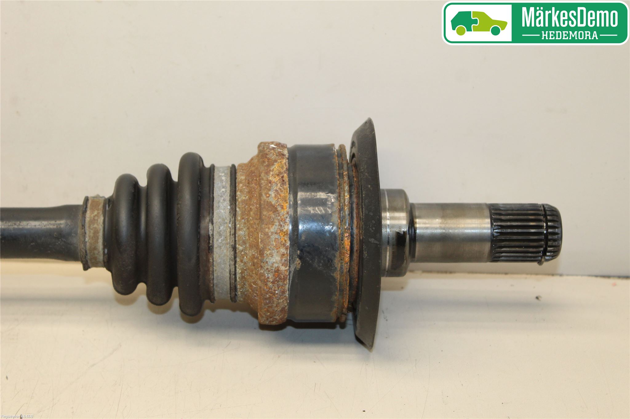 BMW 3 F30/F31/F80 12-19 Drivaksel Bak Kompl Høyre