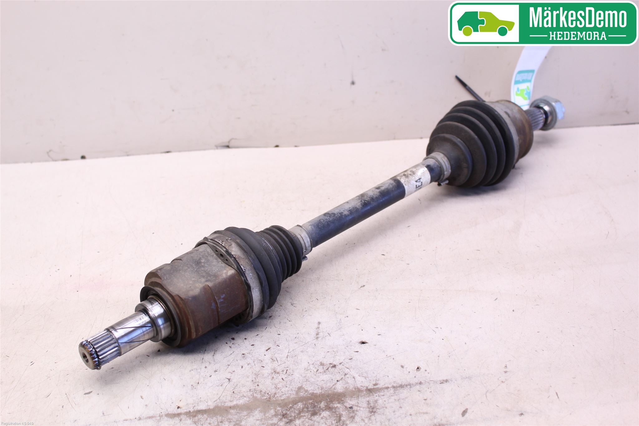 Opel CORSA D 07-14 Drivaksel Foran Kompl Venstre
