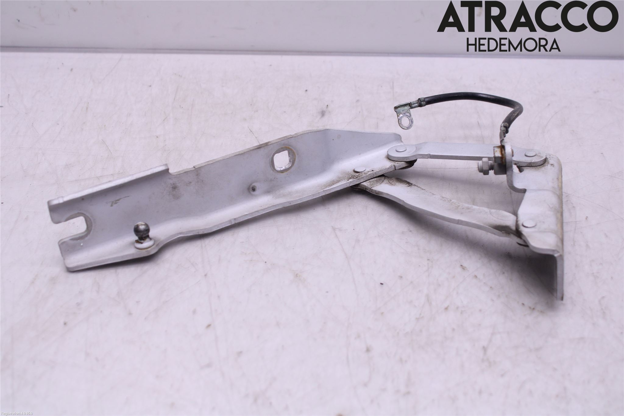 BMW 5 E60/61 Sed/Tou 02-10 Panser Hengsel - Hengsler