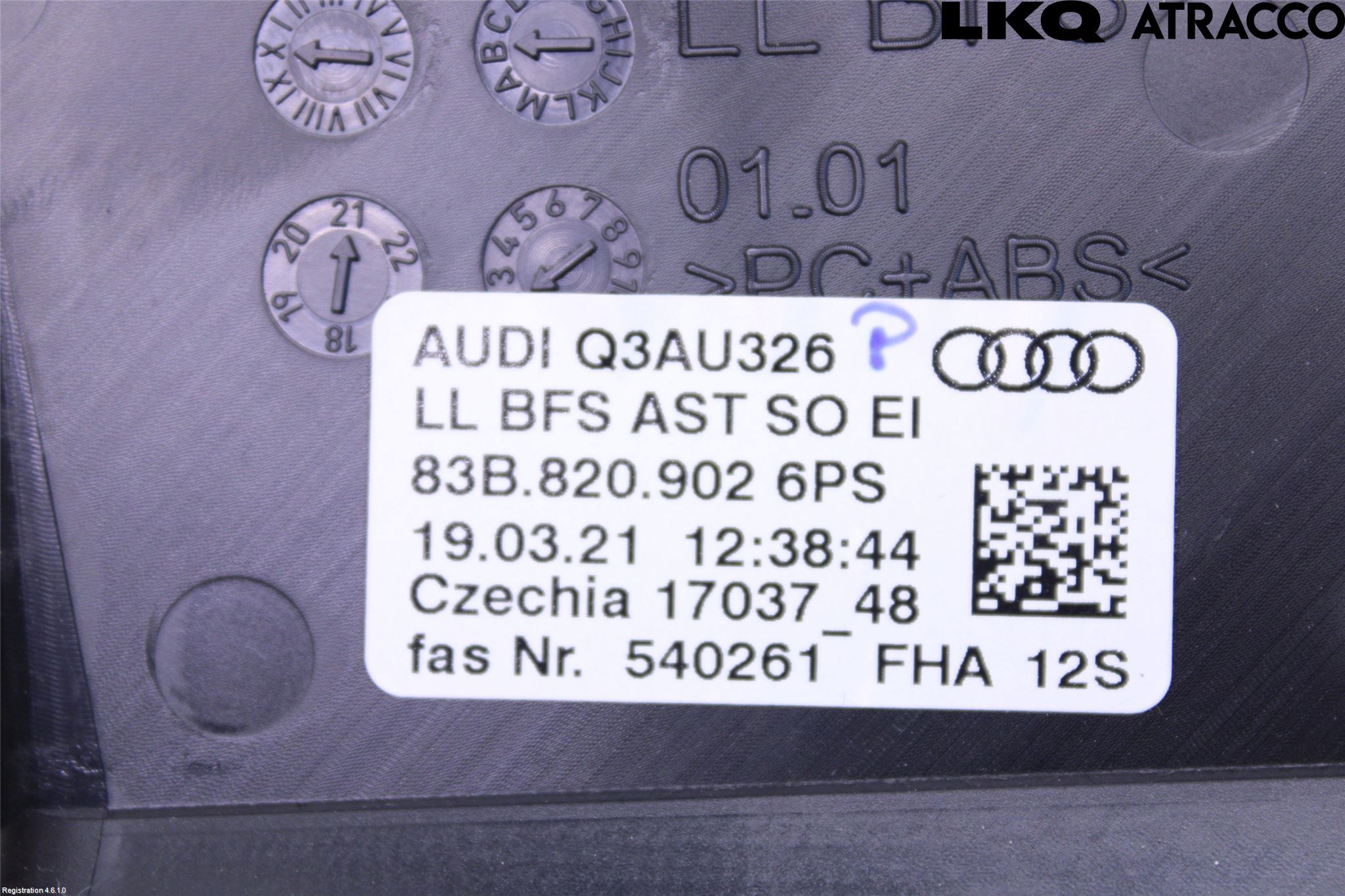 Audi Q3 F3 19- Dashbord Kanal - Dyse