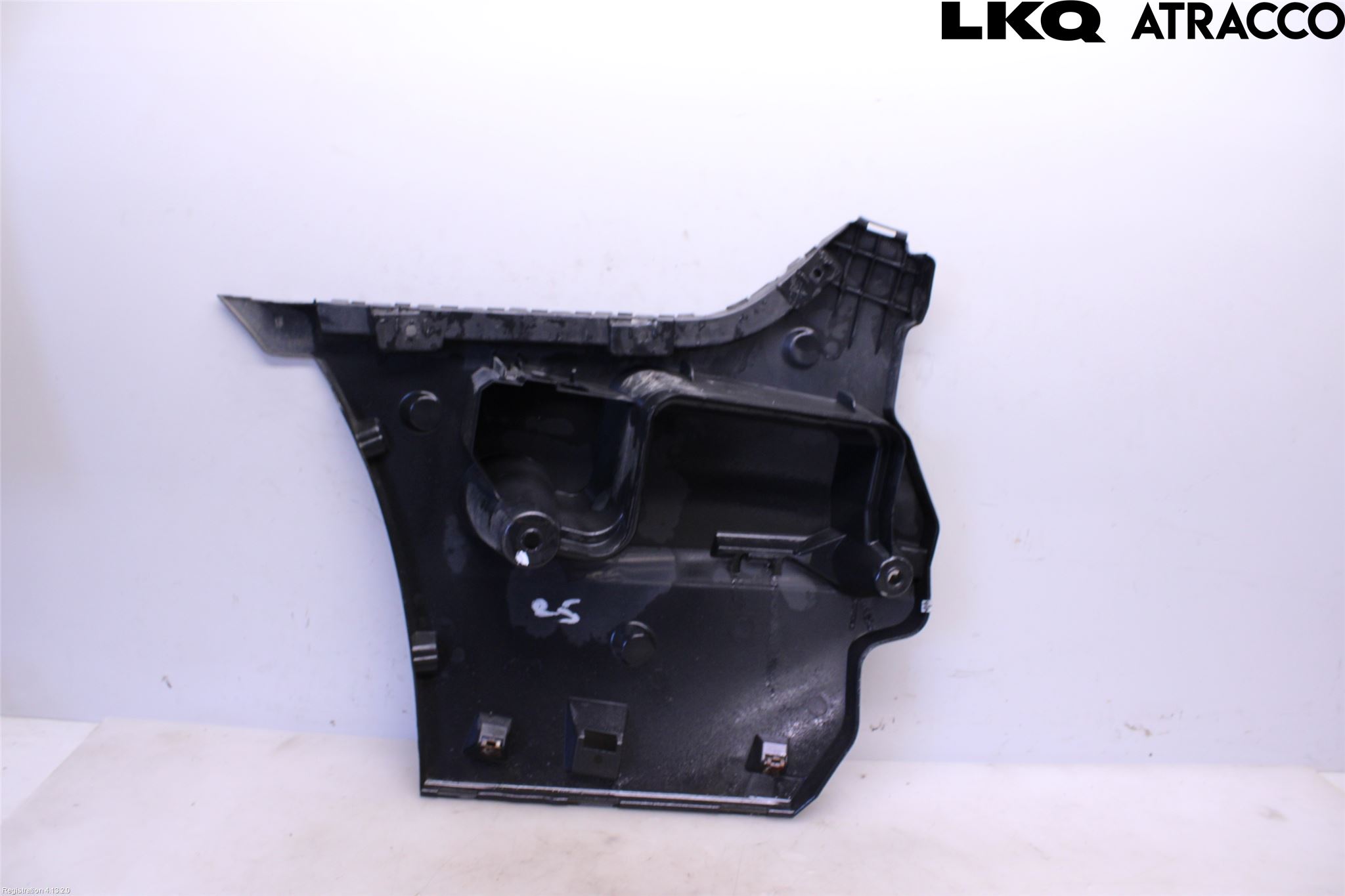 BMW 5 F10/F11/F18 09-17 Støtfangerfeste Bak Høyre