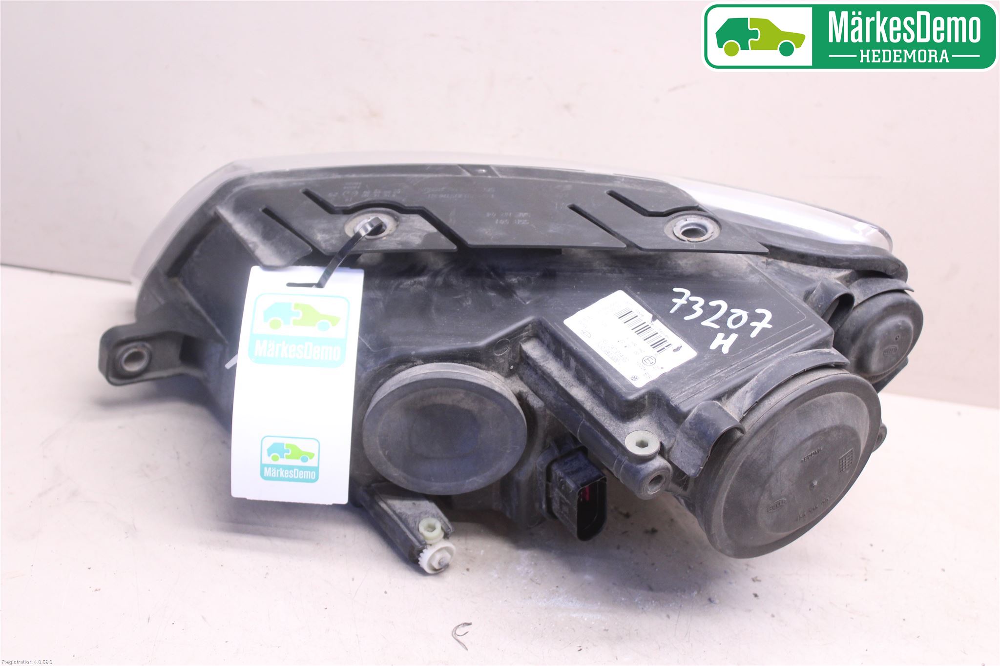 Volkswagen VW PASSAT 05-11 Frontlykt Høyre