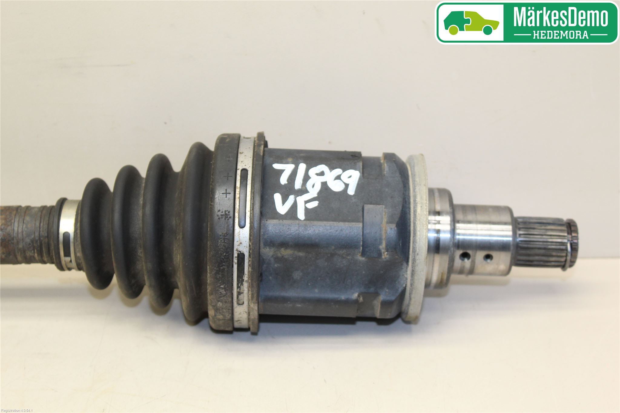 Toyota RAV 4 00-06 Drivaksel Foran Kompl Venstre