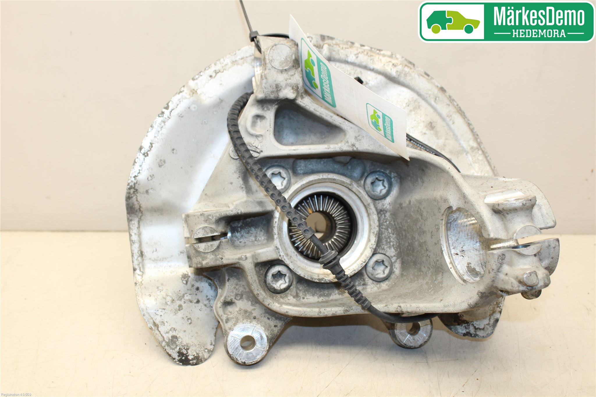 Mini ONE/COOPER 5DR F55 14-24 Spindel Vf