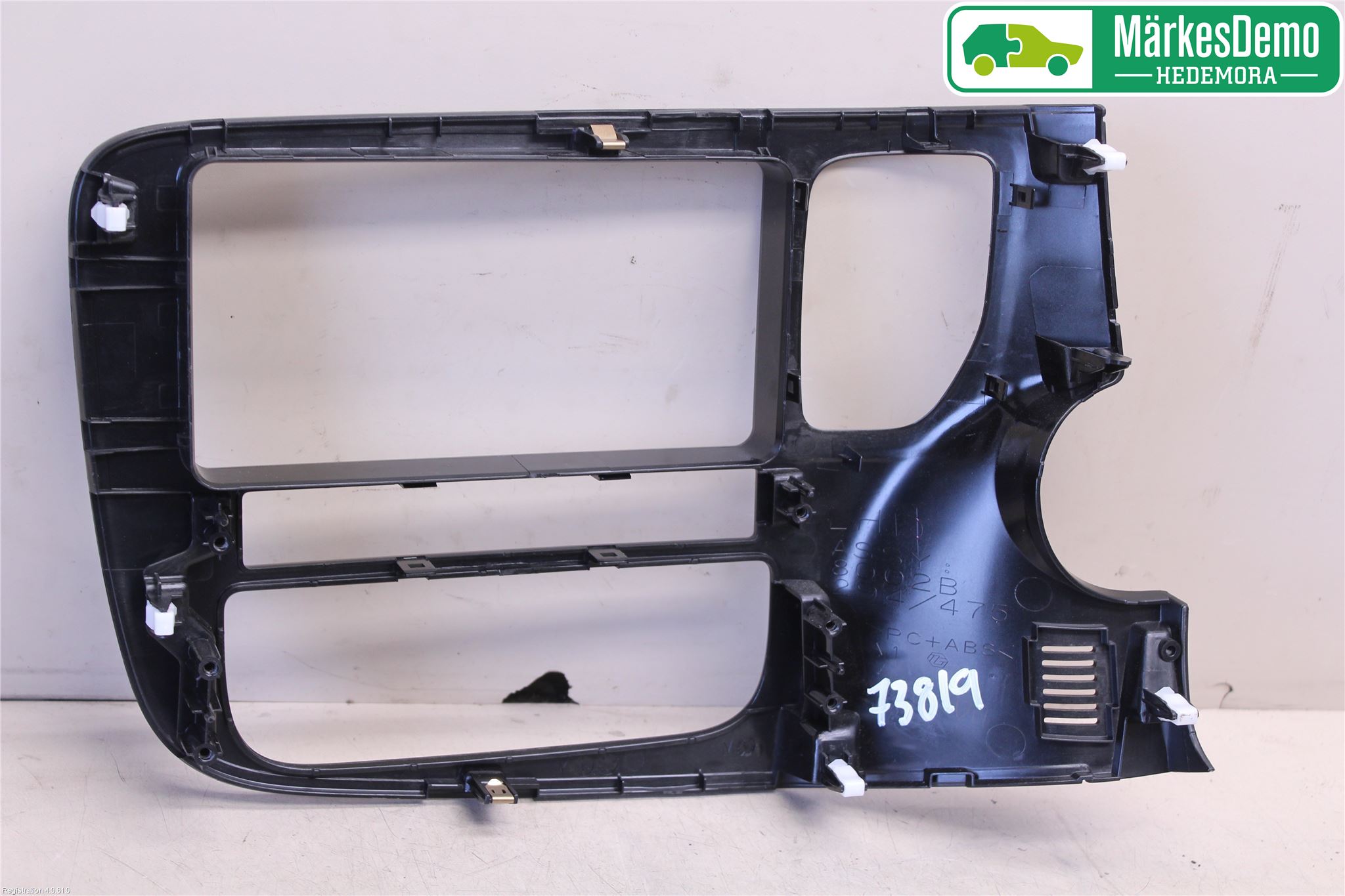 Mitsubishi OUTLANDER 13-21 Innr Radio Ramme
